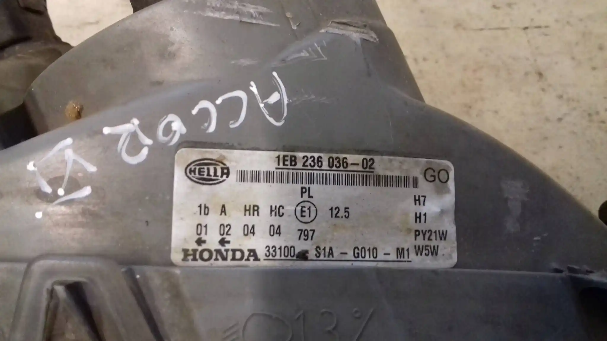 LAMPA PRAWY PRZÓD PRZEDNIA 1EB23603602 HONDA ACCORD VI 97-