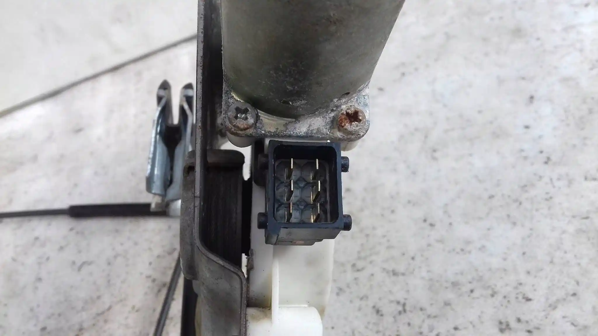MECHANIZM SILNICZEK SZYBY PRAWY PRZÓD 6 PIN SAAB 9-3 93 II KOMBI 02-