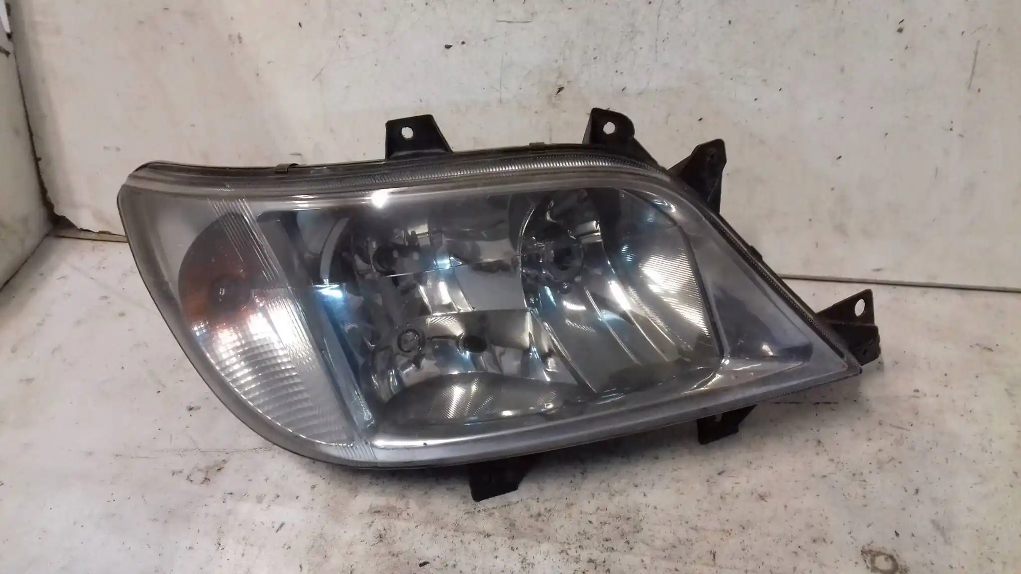 LAMPA PRAWY PRZÓD PRZEDNIA MERCEDES SPRINTER W903 LIFT