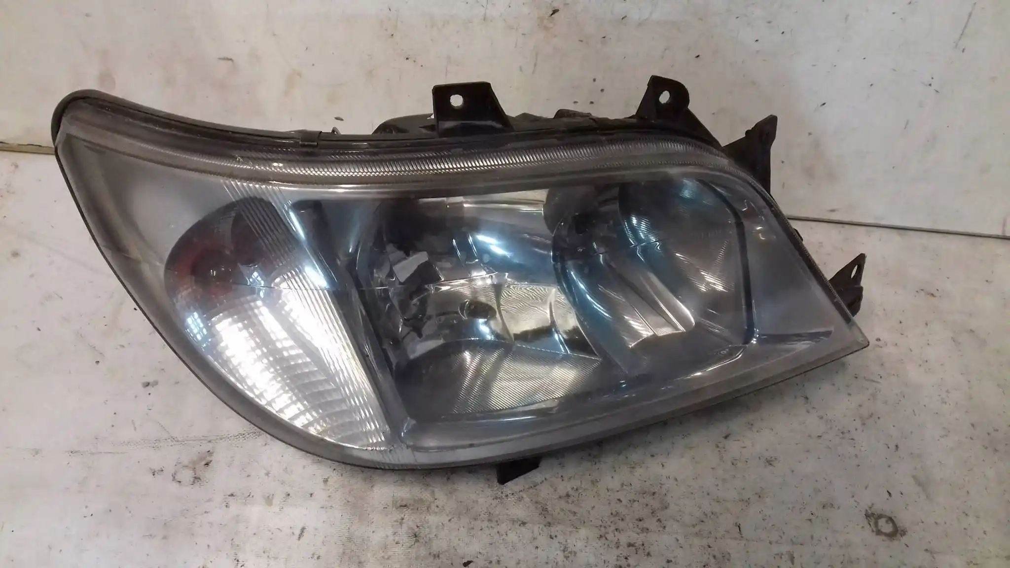 LAMPA PRAWY PRZÓD PRZEDNIA MERCEDES SPRINTER W903 LIFT