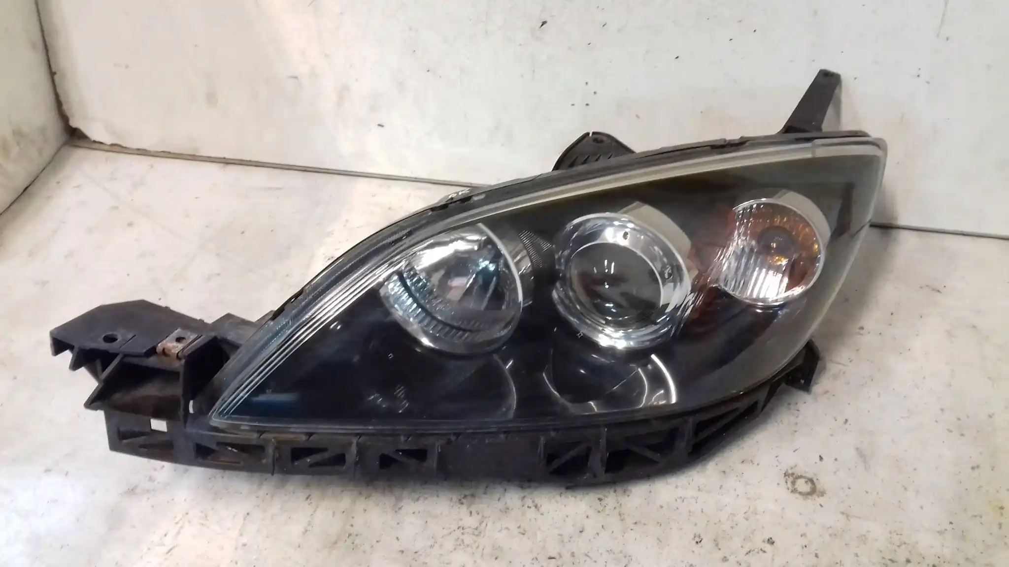 LAMPA LEWY PRZÓD PRZEDNIA MAZDA 3 BK HB 03-