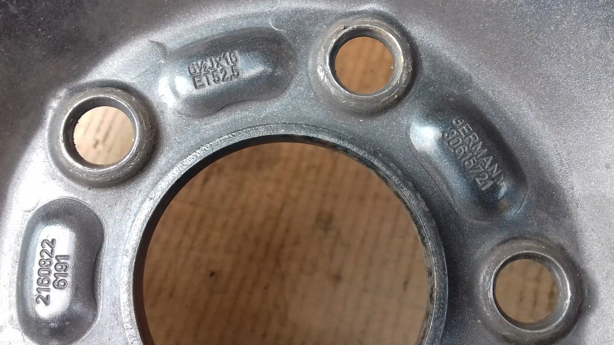 FELGA STALOWA FORD VOLVO 6,5Jx16'' 5x108 ET52,5