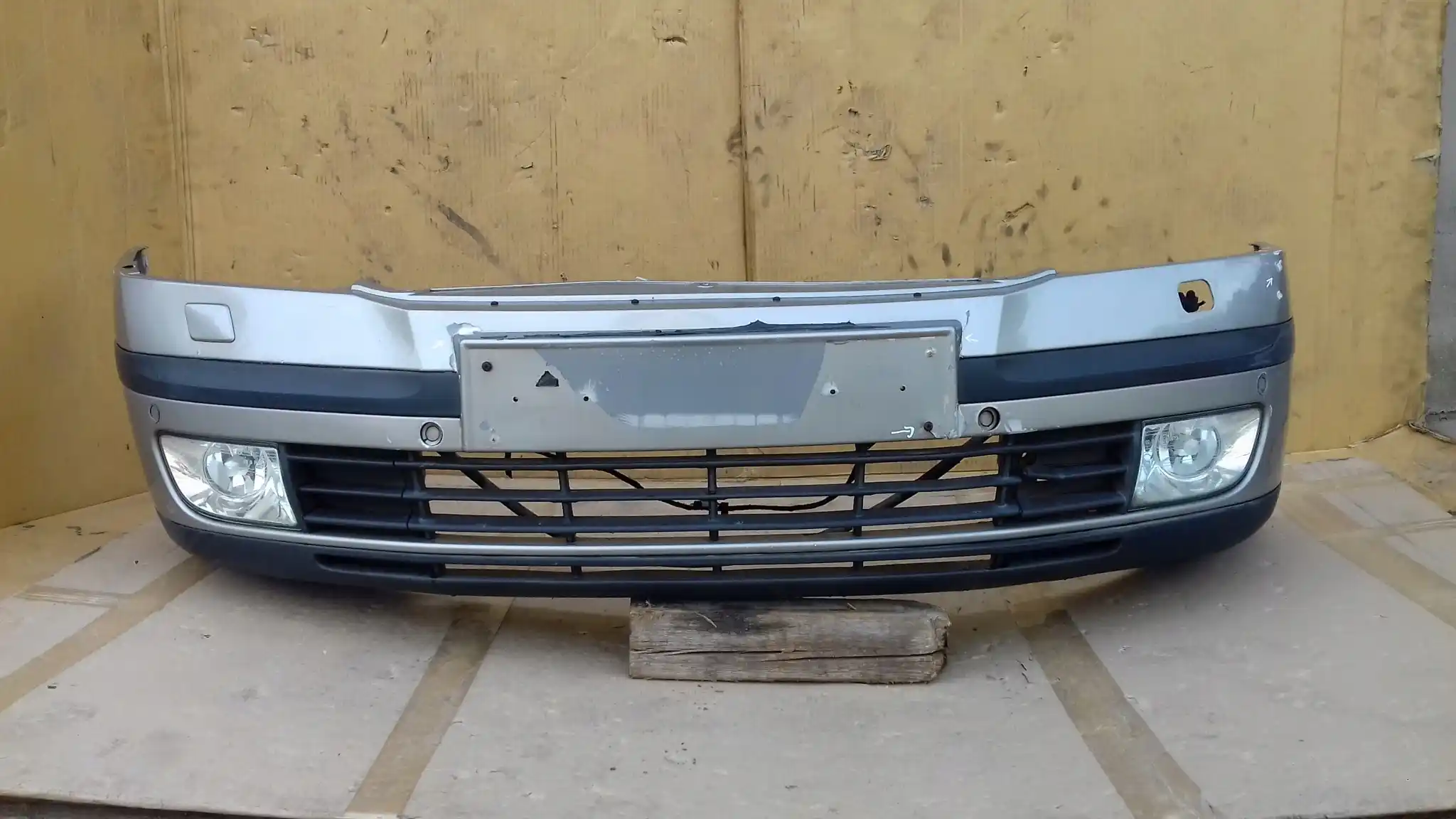 ZDERZAK PRZÓD PRZEDNI 1Z0807221 SKODA OCTAVIA II 04-08 LAK. 9202