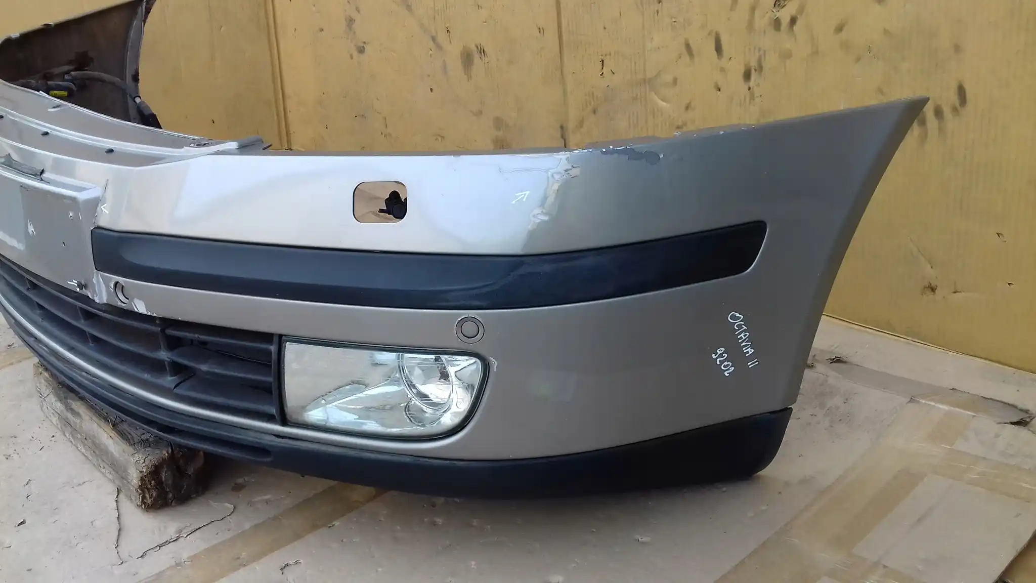 ZDERZAK PRZÓD PRZEDNI 1Z0807221 SKODA OCTAVIA II 04-08 LAK. 9202