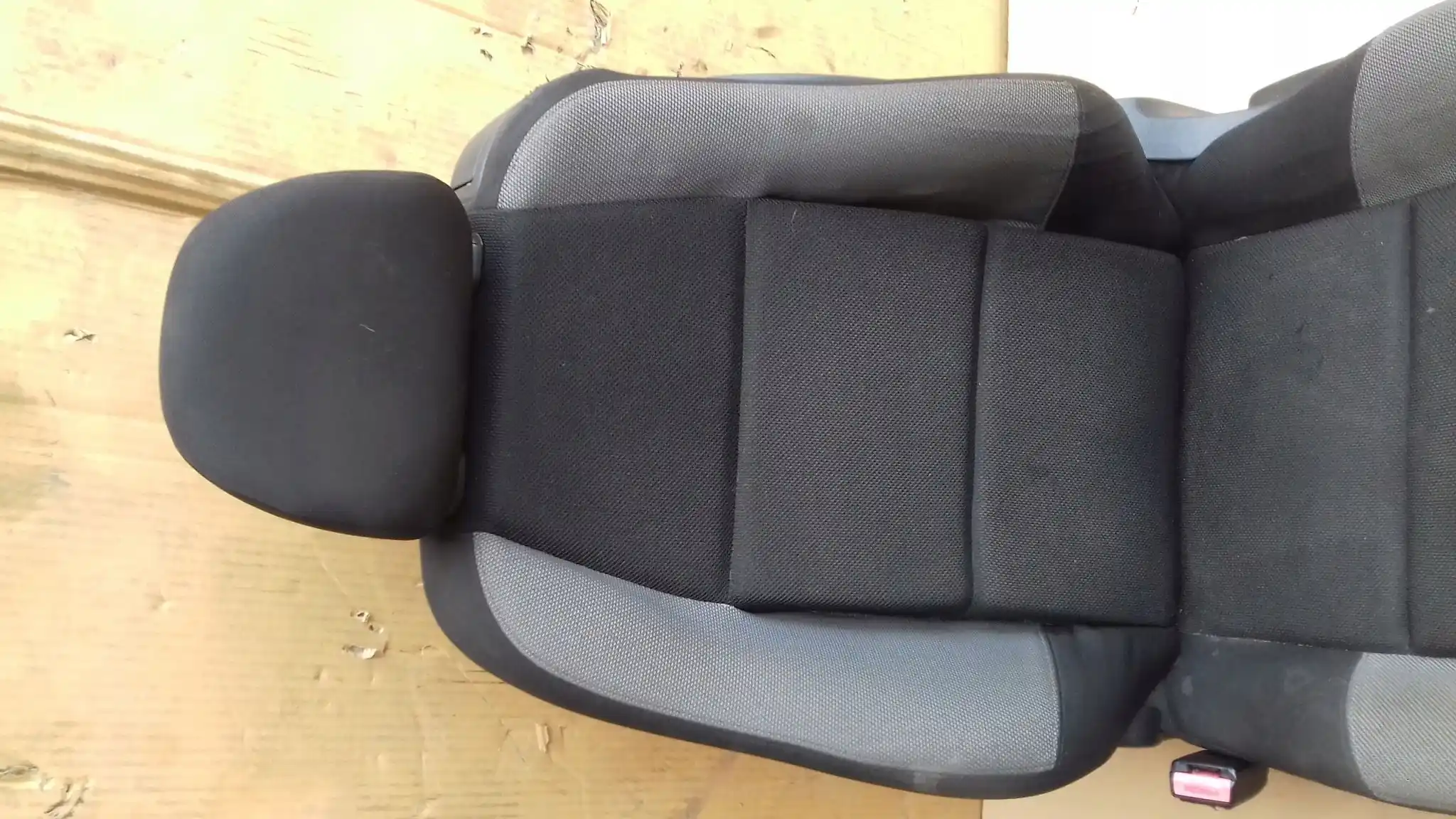 FOTEL LEWY PRZÓD PRZEDNI PEUGEOT 207 HB 3D 06-