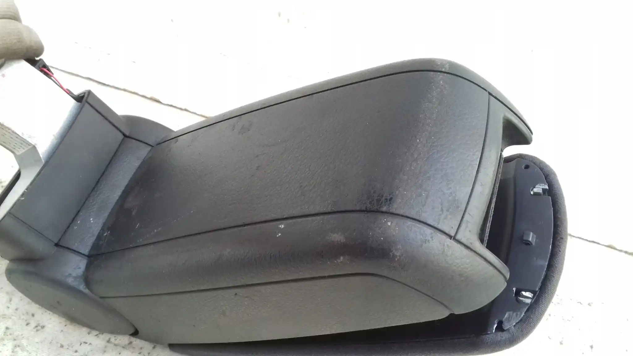 PODŁOKIETNIK 8E0864207D AUDI A4 B6 00-06
