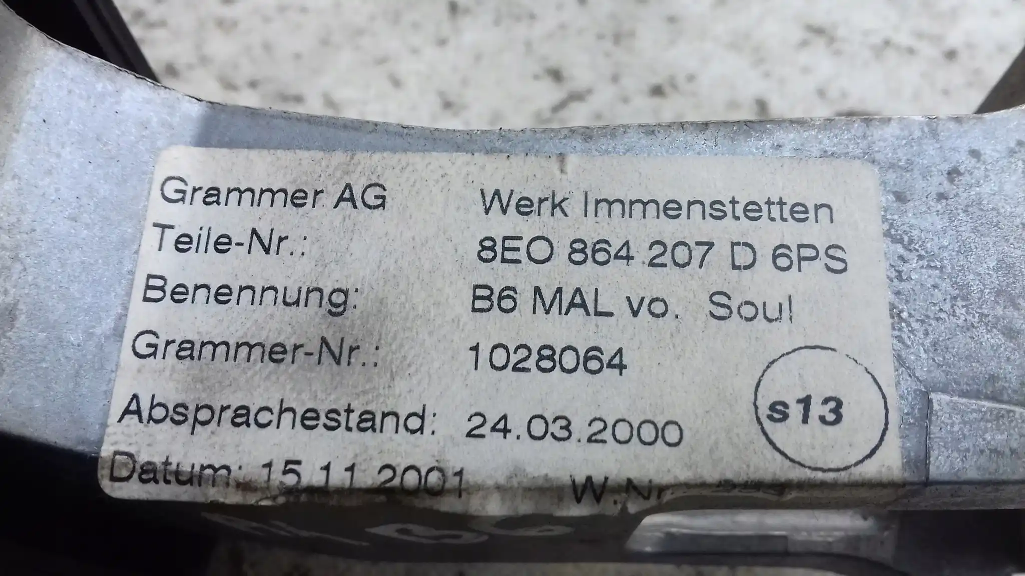 PODŁOKIETNIK 8E0864207D AUDI A4 B6 00-06