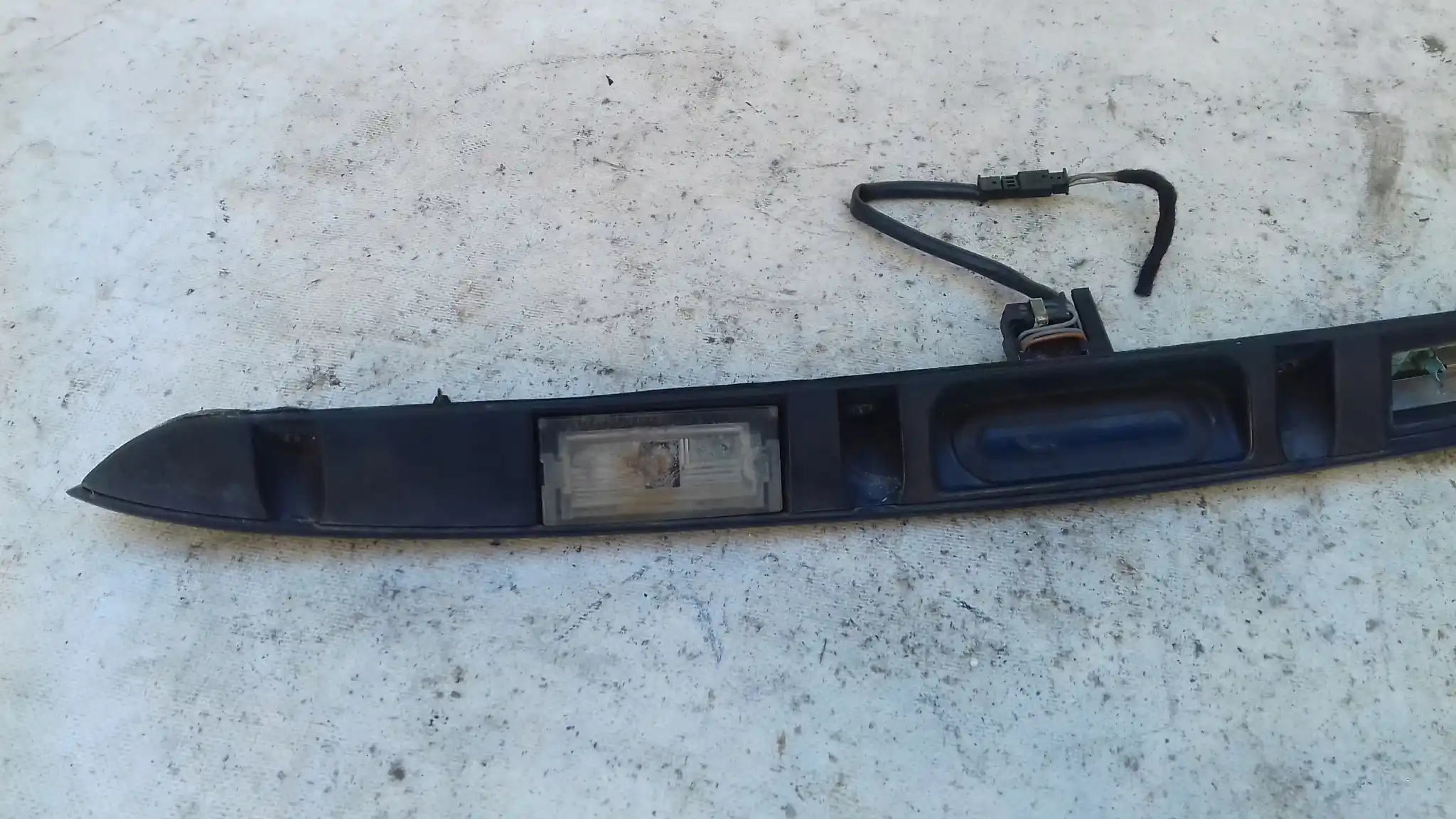 BLENDA KLAPY TYŁ MIKROSTYK KLAMKA BMW 3 E46 SEDAN 4D LIFT 01-05