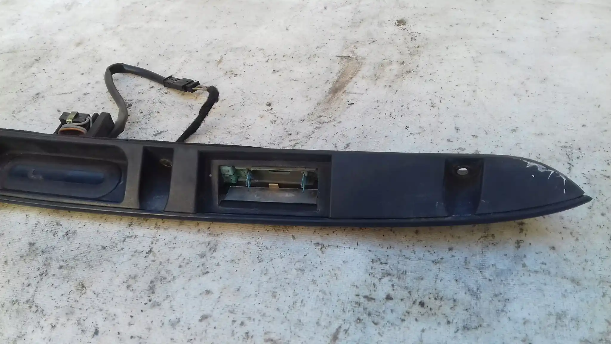 BLENDA KLAPY TYŁ MIKROSTYK KLAMKA BMW 3 E46 SEDAN 4D LIFT 01-05