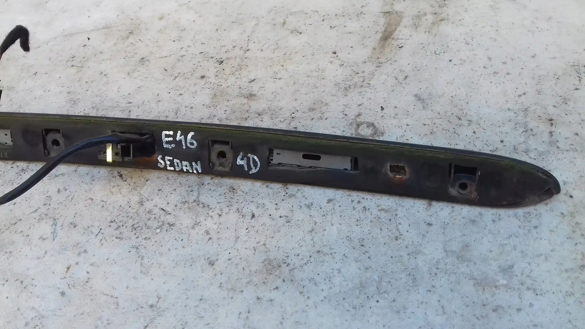 BLENDA KLAPY TYŁ MIKROSTYK KLAMKA BMW 3 E46 SEDAN 4D LIFT 01-05
