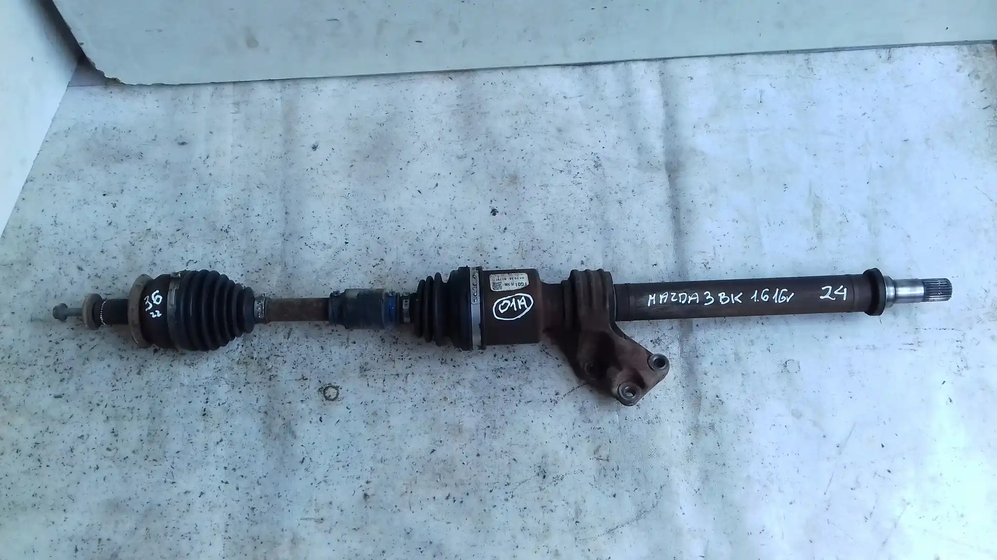 PÓŁOŚ PRAWA DŁUGA 36/24 FG0125500 MAZDA 3 BK 1.4 1.6 16V 03-