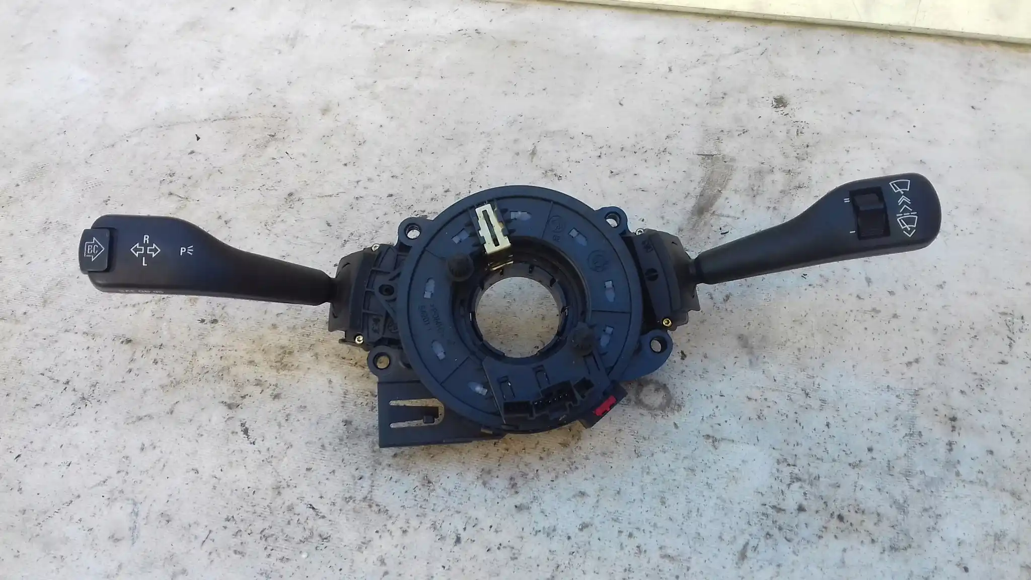 PRZEŁĄCZNIK ZESPOLONY PAJĄK 01404015BC BMW E46 SEDAN 98-
