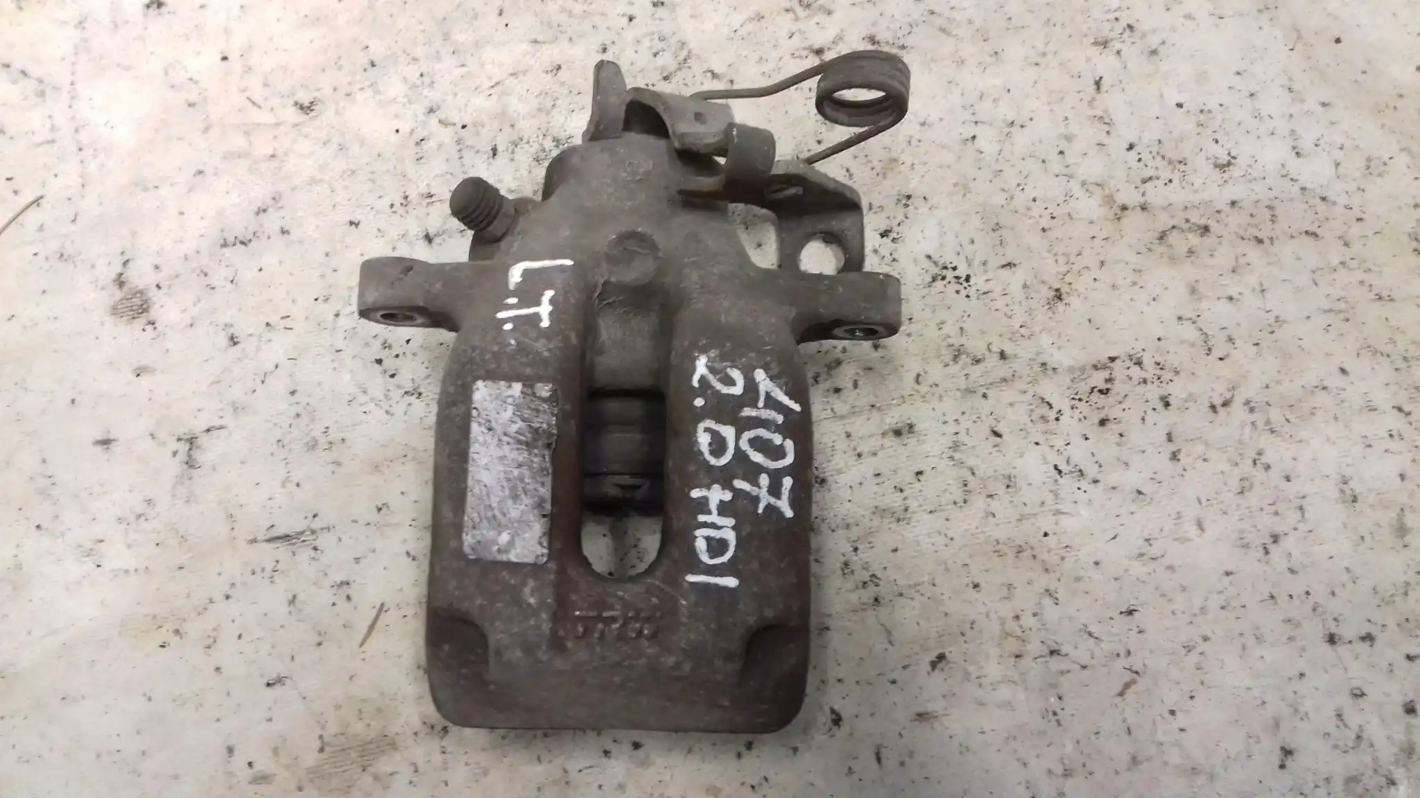 ZACISK HAMULCOWY LEWY TYŁ PEUGEOT 407 2.0 HDI 04-
