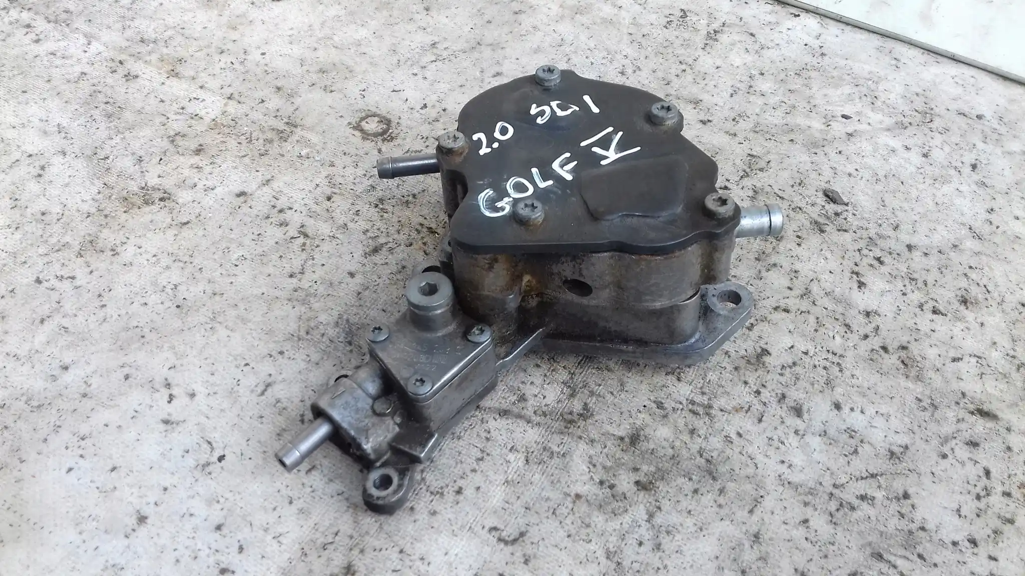 VACUM POMPA PALIWA 038145209E VW GOLF V SEAT AUDI SKODA 2.0 SDI