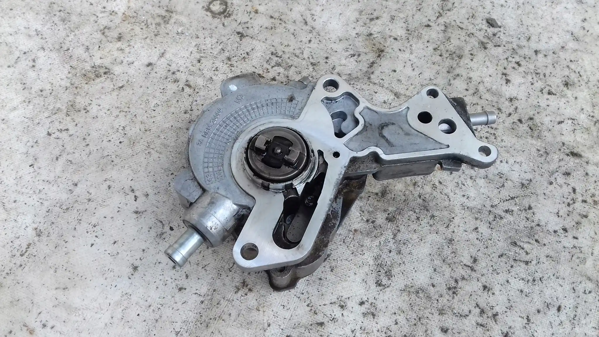 VACUM POMPA PALIWA 038145209E VW GOLF V SEAT AUDI SKODA 2.0 SDI