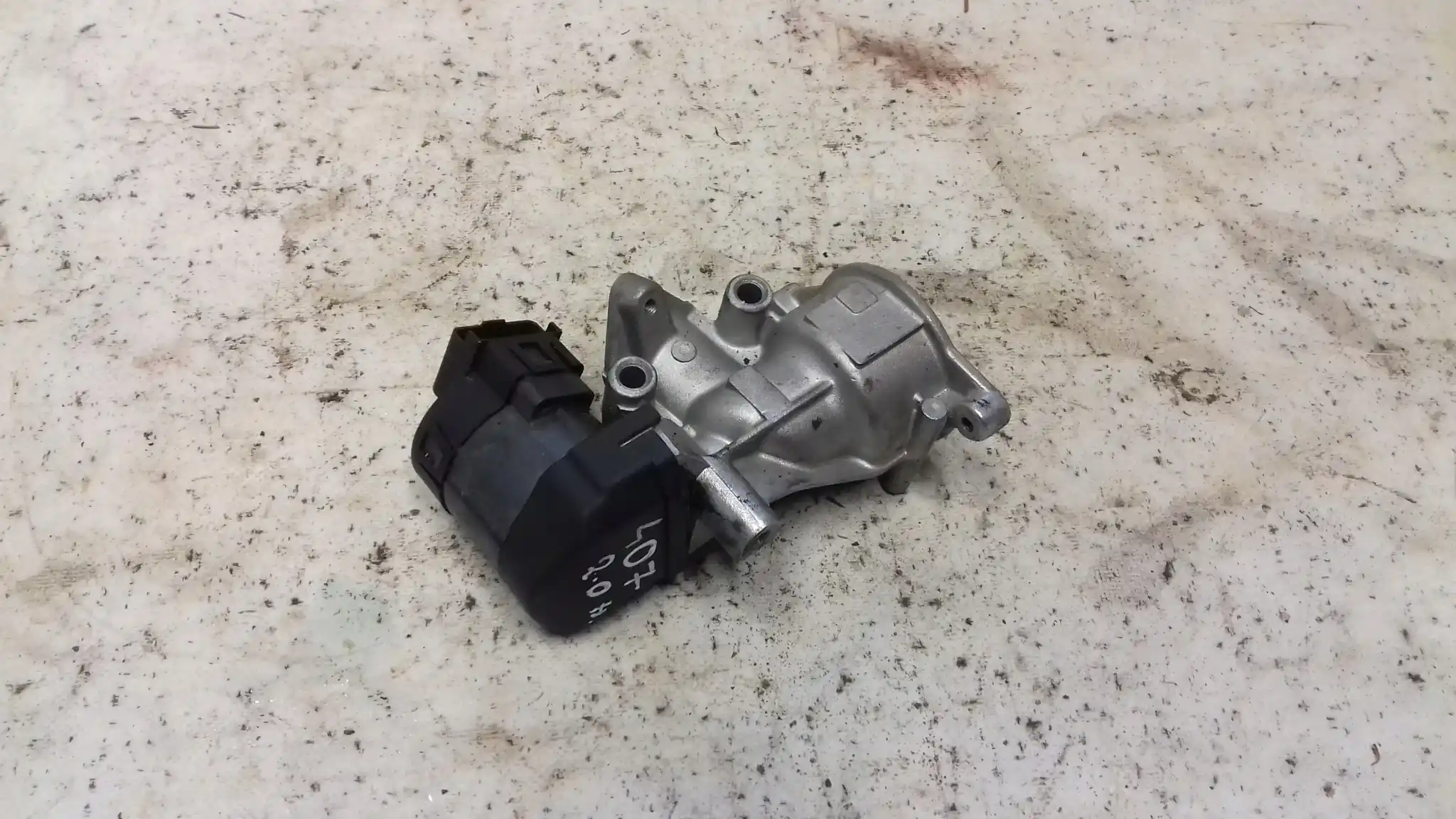 ZAWÓR EGR CHŁODNICA SPALIN PEUGEOT 407 2.0 HDI 04- CITROEN PSA