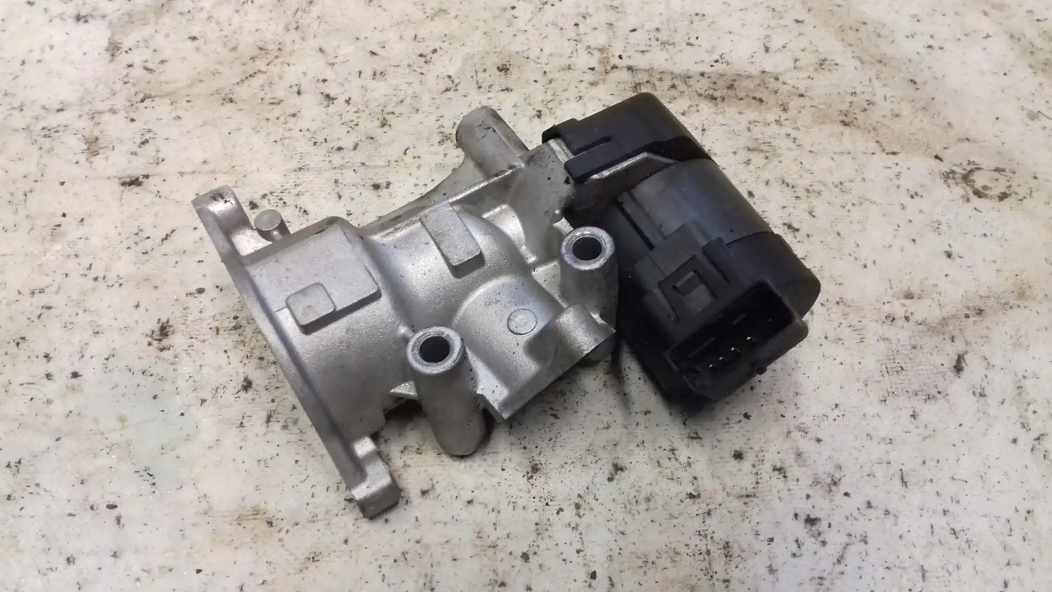 ZAWÓR EGR CHŁODNICA SPALIN PEUGEOT 407 2.0 HDI 04- CITROEN PSA