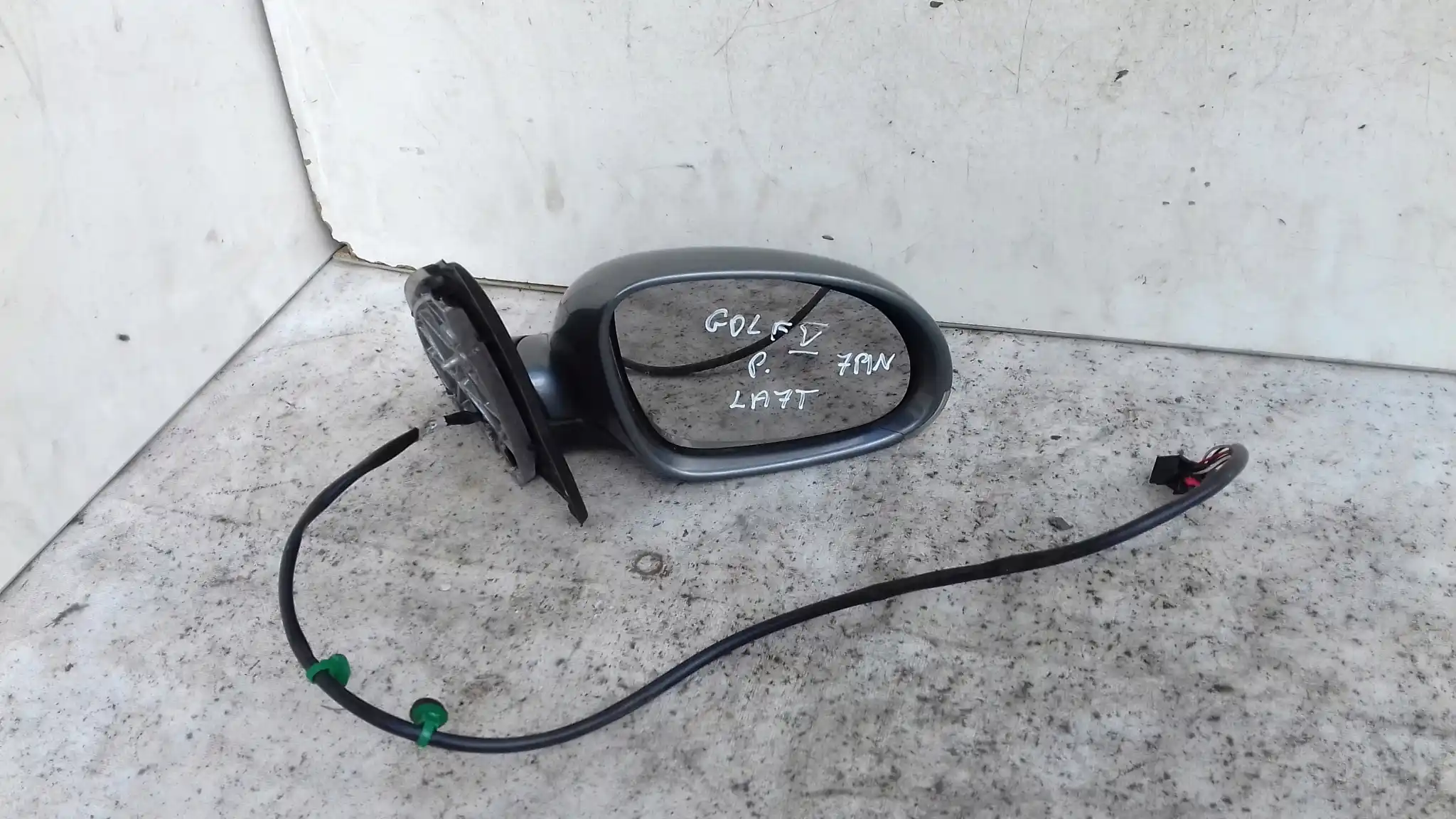 LUSTERKO PRAWE ELEKTRYCZNE 7 PIN VW GOLF V 03-09 LA7T