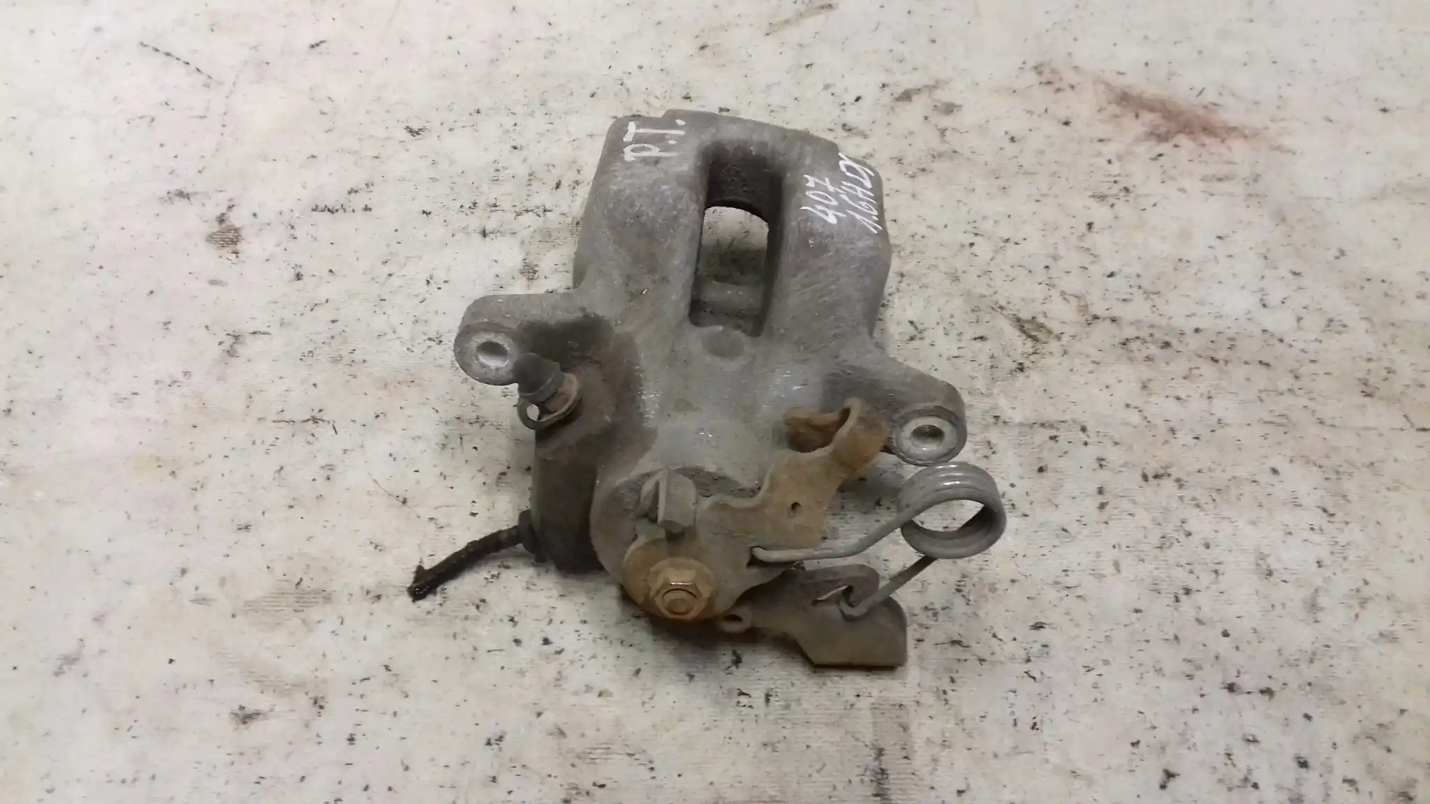 ZACISK HAMULCOWY PRAWY TYŁ PEUGEOT 407 1.6 HDI 04-