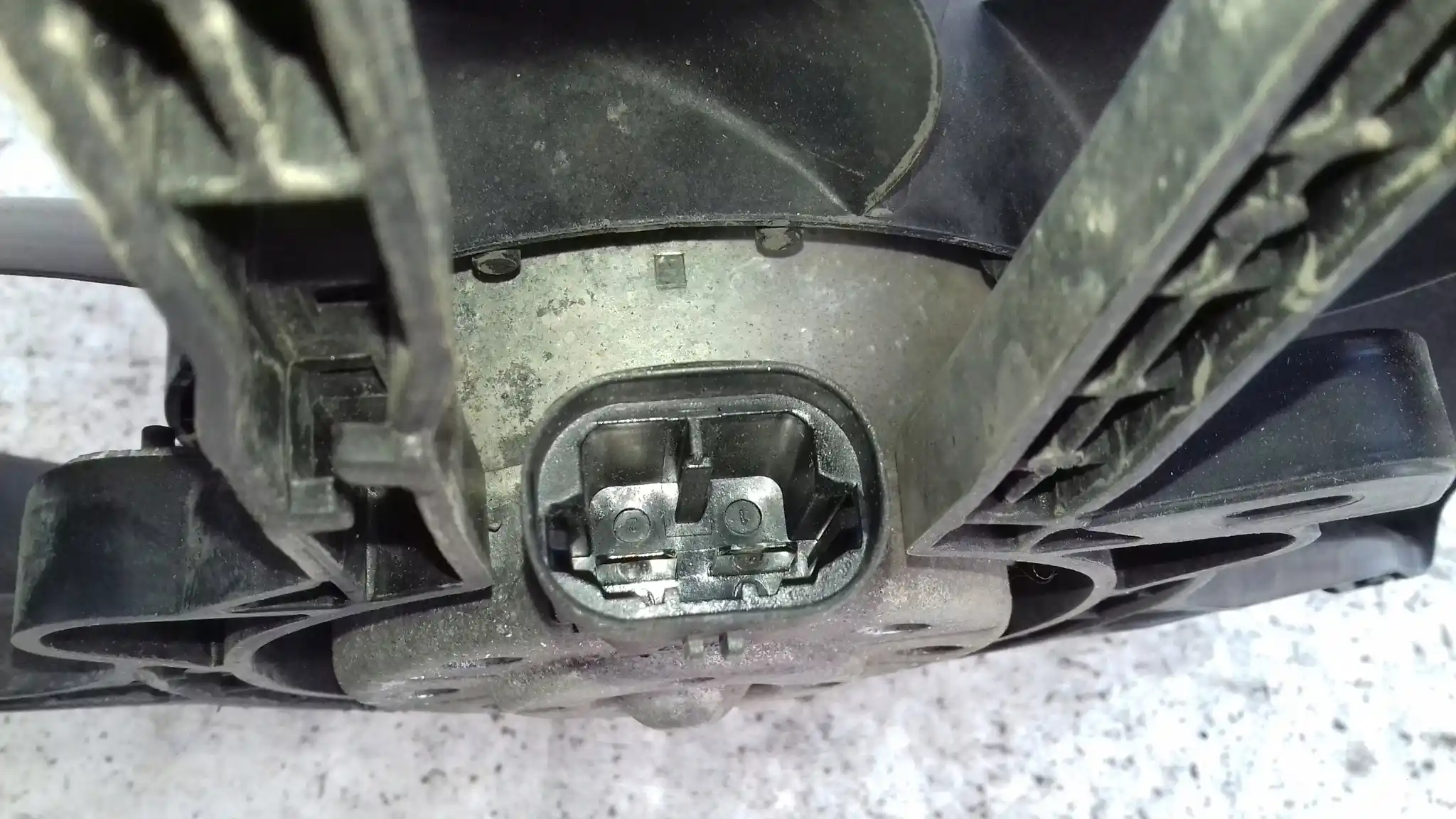 WENTYLATOR CHŁODNICY 9653804080 PEUGEOT 207 1.4 1.6 16V 06-