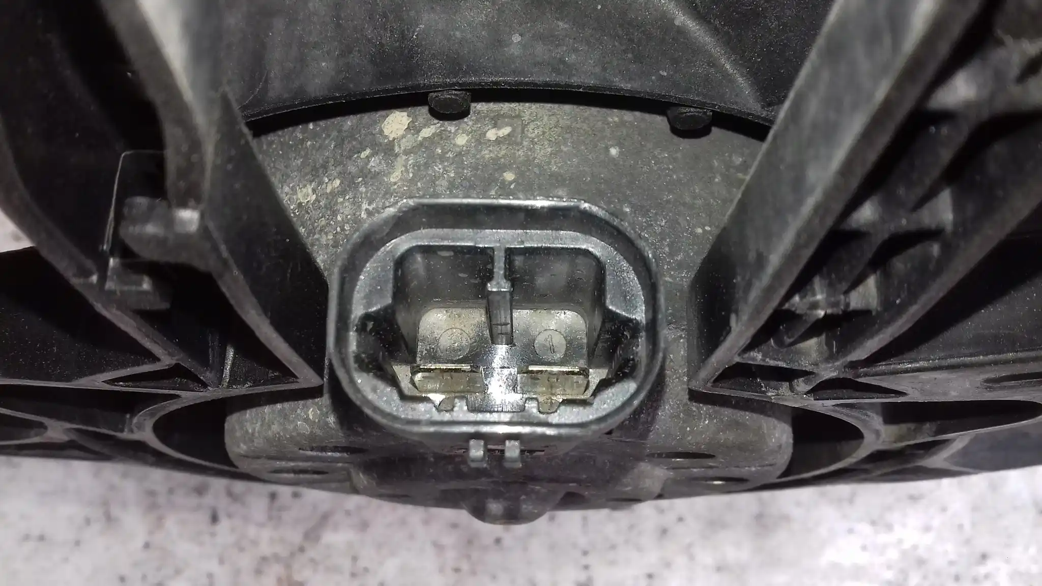 WENTYLATOR CHŁODNICY 9653804080 PEUGEOT 207 1.4 1.6 16V 06-