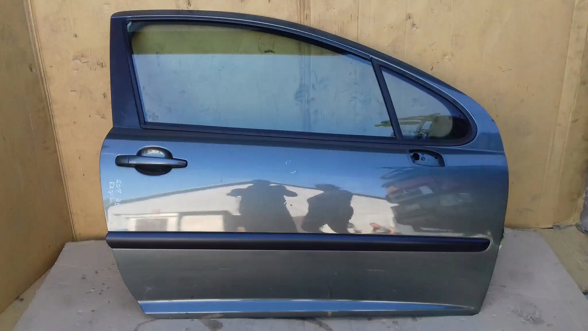 DRZWI PRAWY PRZÓD PRZEDNIE PEUGEOT 207 HB 3D 06- EZQ