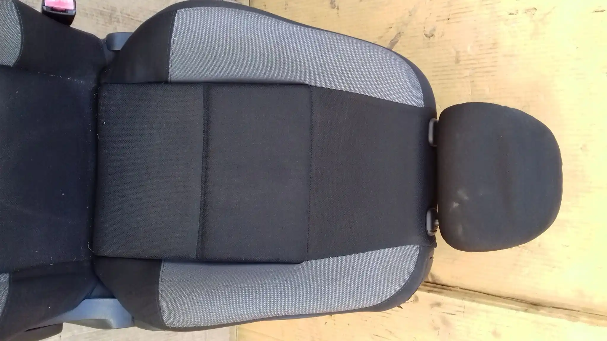 FOTEL LEWY PRZÓD PRZEDNI PEUGEOT 207 HB 3D 06-