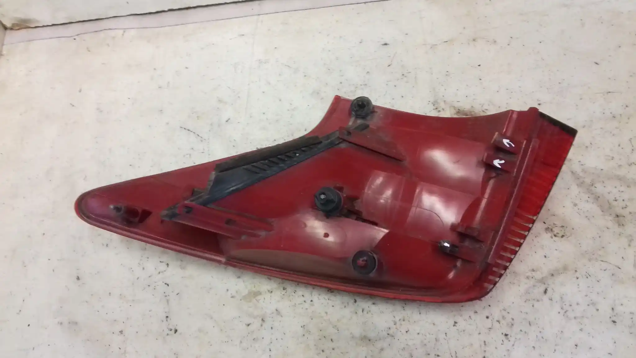 LAMPA LEWY TYŁ TYLNA PEUGEOT 407 SW KOMBI 04-