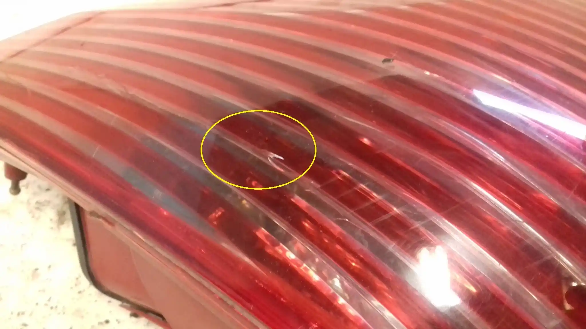 LAMPA PRAWY TYŁ TYLNA PEUGEOT 407 SW KOMBI 04-