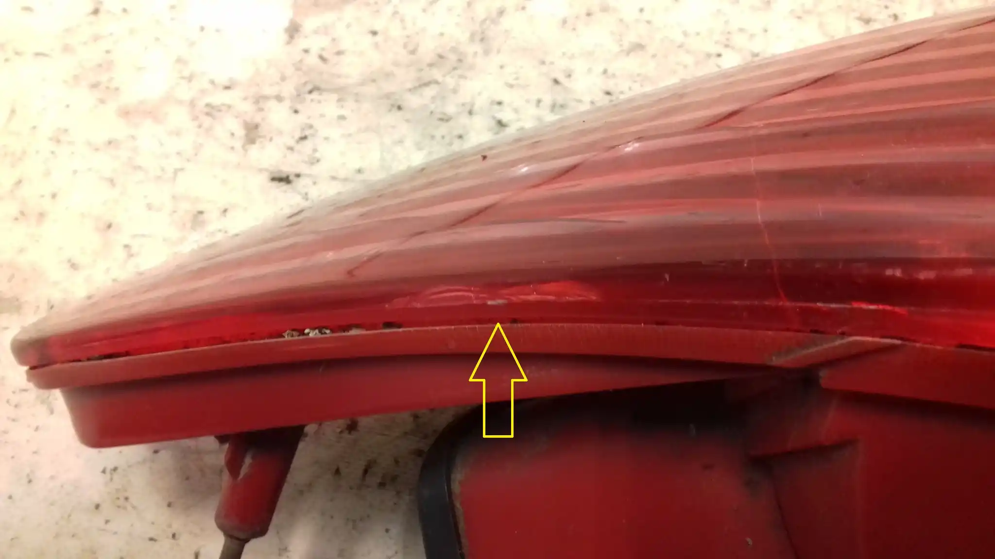 LAMPA PRAWY TYŁ TYLNA PEUGEOT 407 SW KOMBI 04-
