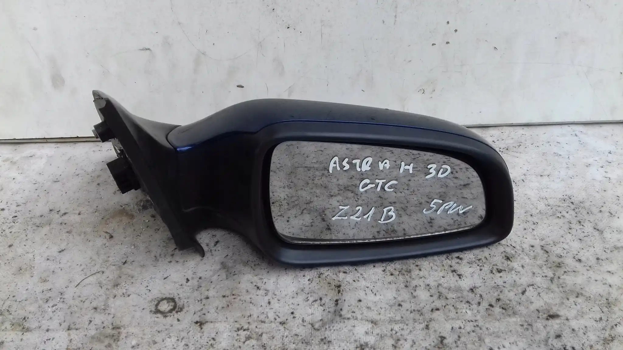 LUSTERKO PRAWE ELEKTRYCZNE 5PIN 13140674 OPEL ASTRA H HB 3D GTC 04-06 Z21B