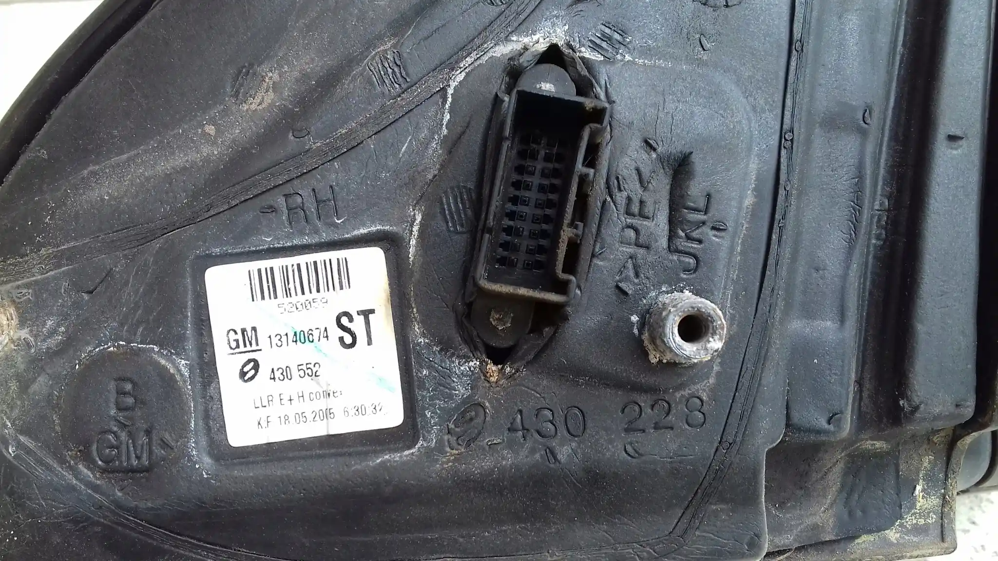 LUSTERKO PRAWE ELEKTRYCZNE 5PIN 13140674 OPEL ASTRA H HB 3D GTC 04-06 Z21B