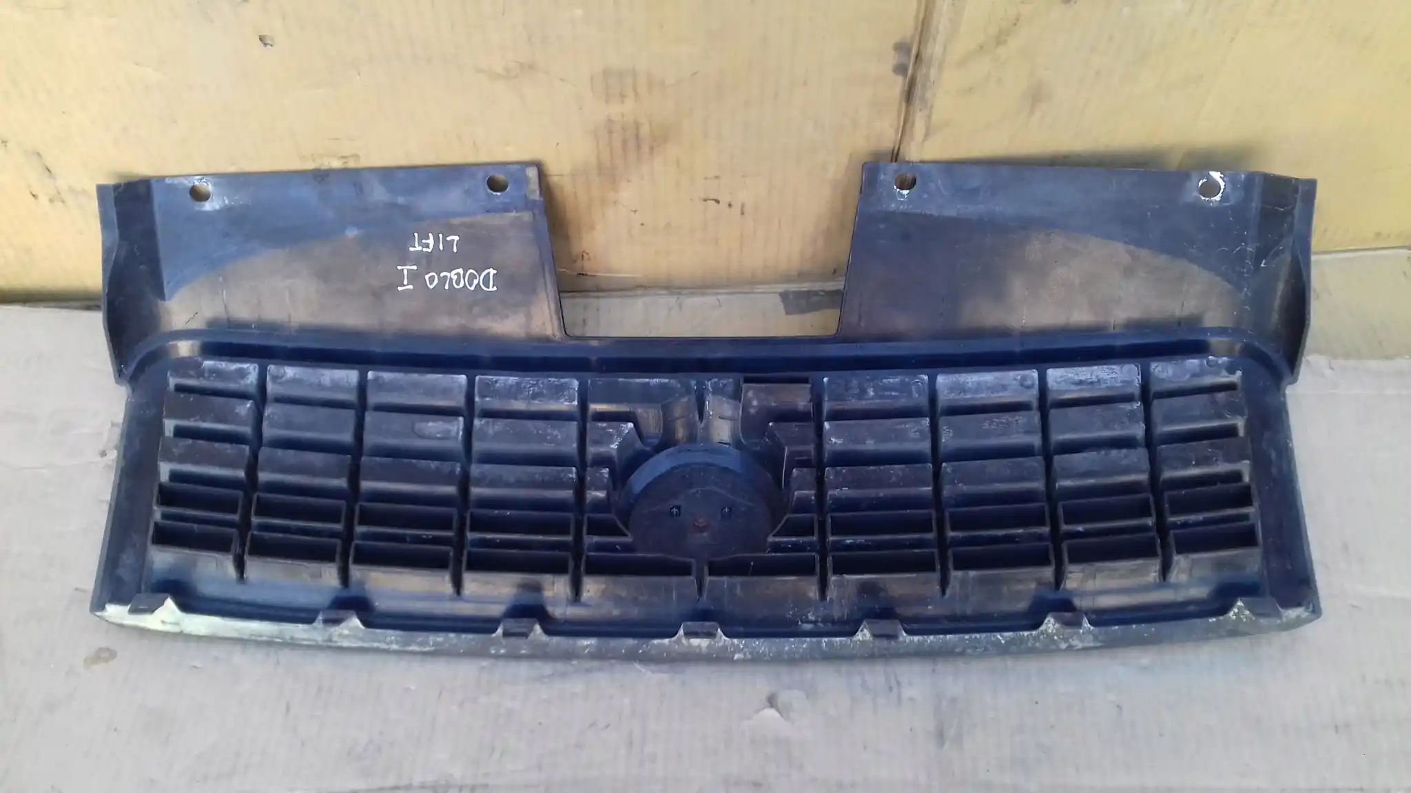 GRILL ATRAPA CHŁODNICY 735395576 FIAT DOBLO I LIFT 04-10