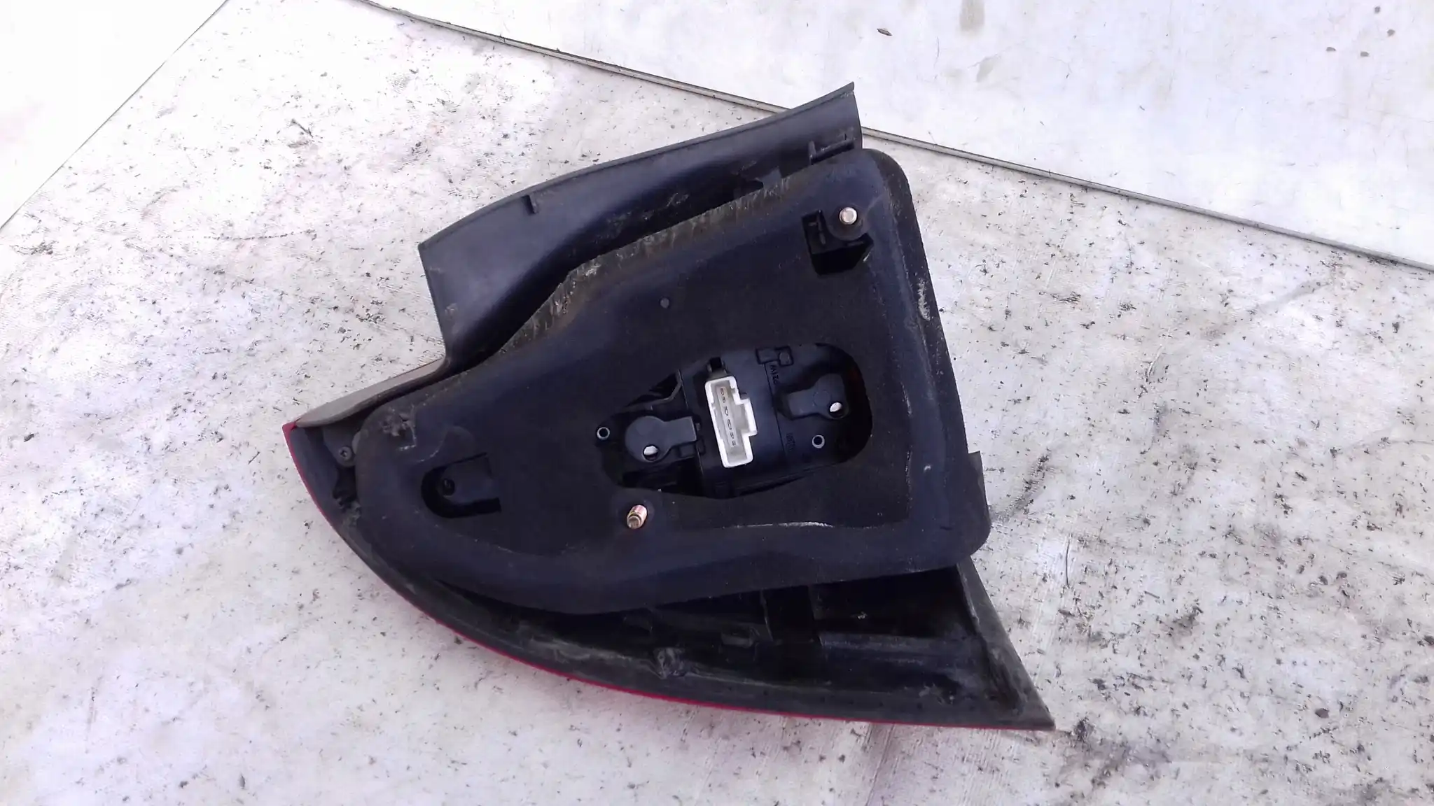 LAMPA PRAWY TYŁ TYLNA CITROEN C5 II HB 04-08