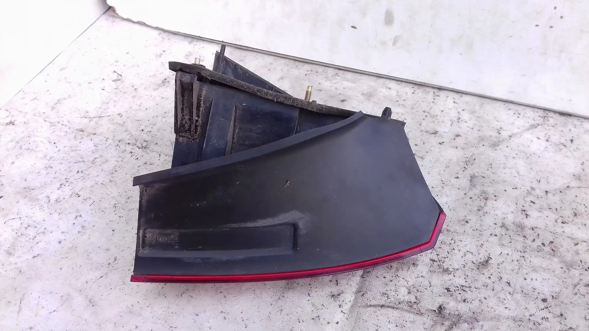 LAMPA PRAWY TYŁ TYLNA CITROEN C5 II HB 04-08