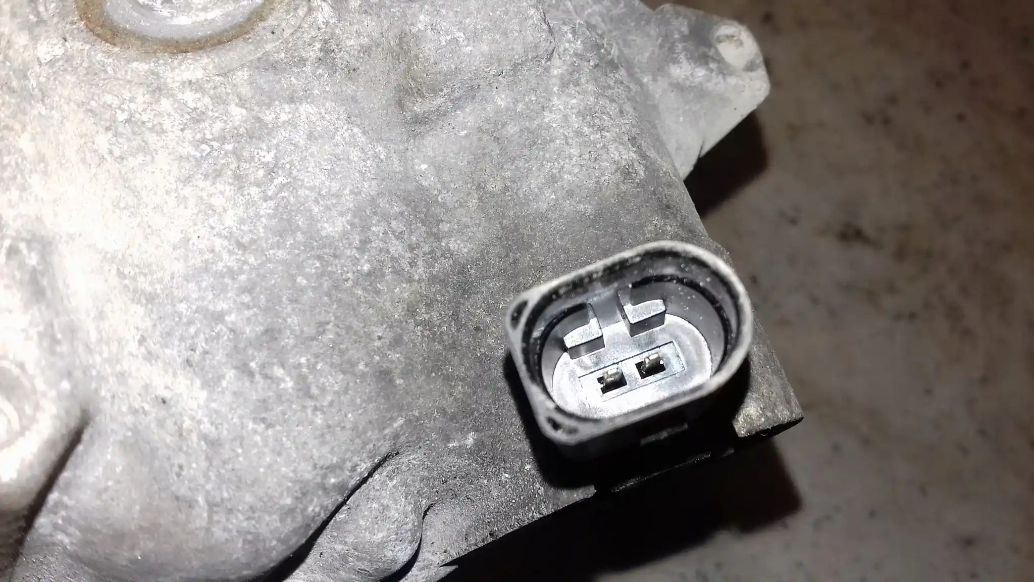 SPRĘŻARKA KOMPRESOR KLIMATYZACJI 1K0820859F SEAT TOLEDO SKODA AUDI VW1.6 8V