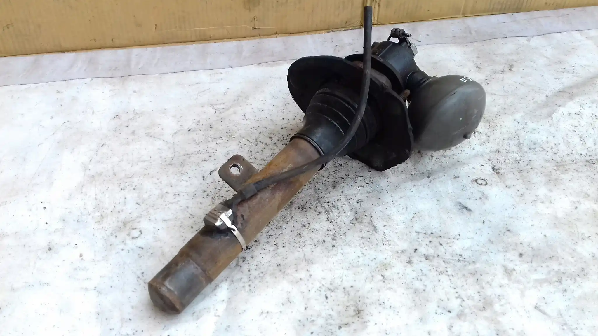 AMORTYZATOR HYDRO HYDRAULICZNY LEWY PRZÓD CITROEN C5 II 04-08