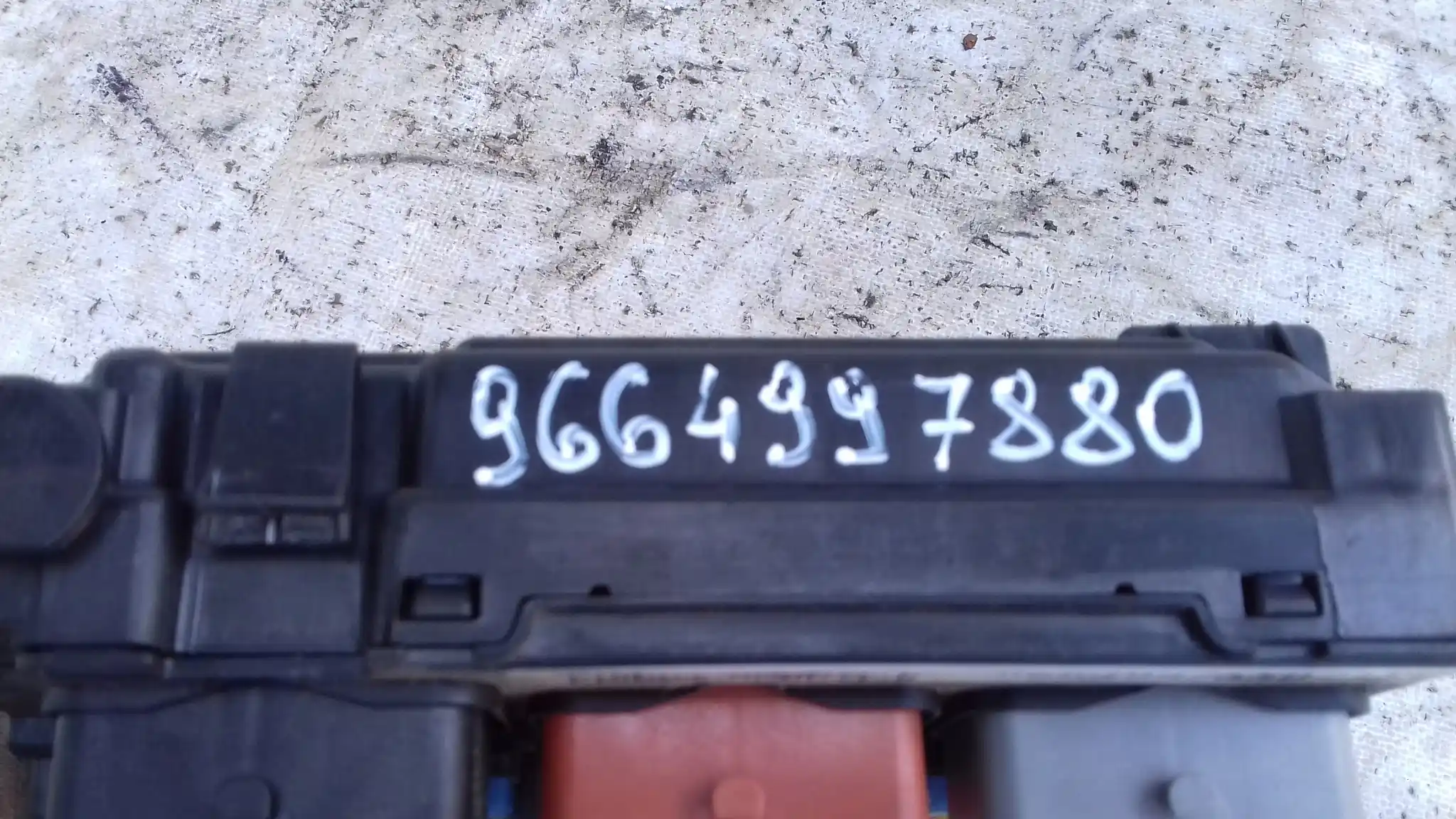 SKRZYNKA BEZPIECZNIKÓW MODUŁ BSM 9664997880 CITROEN C2 03-09