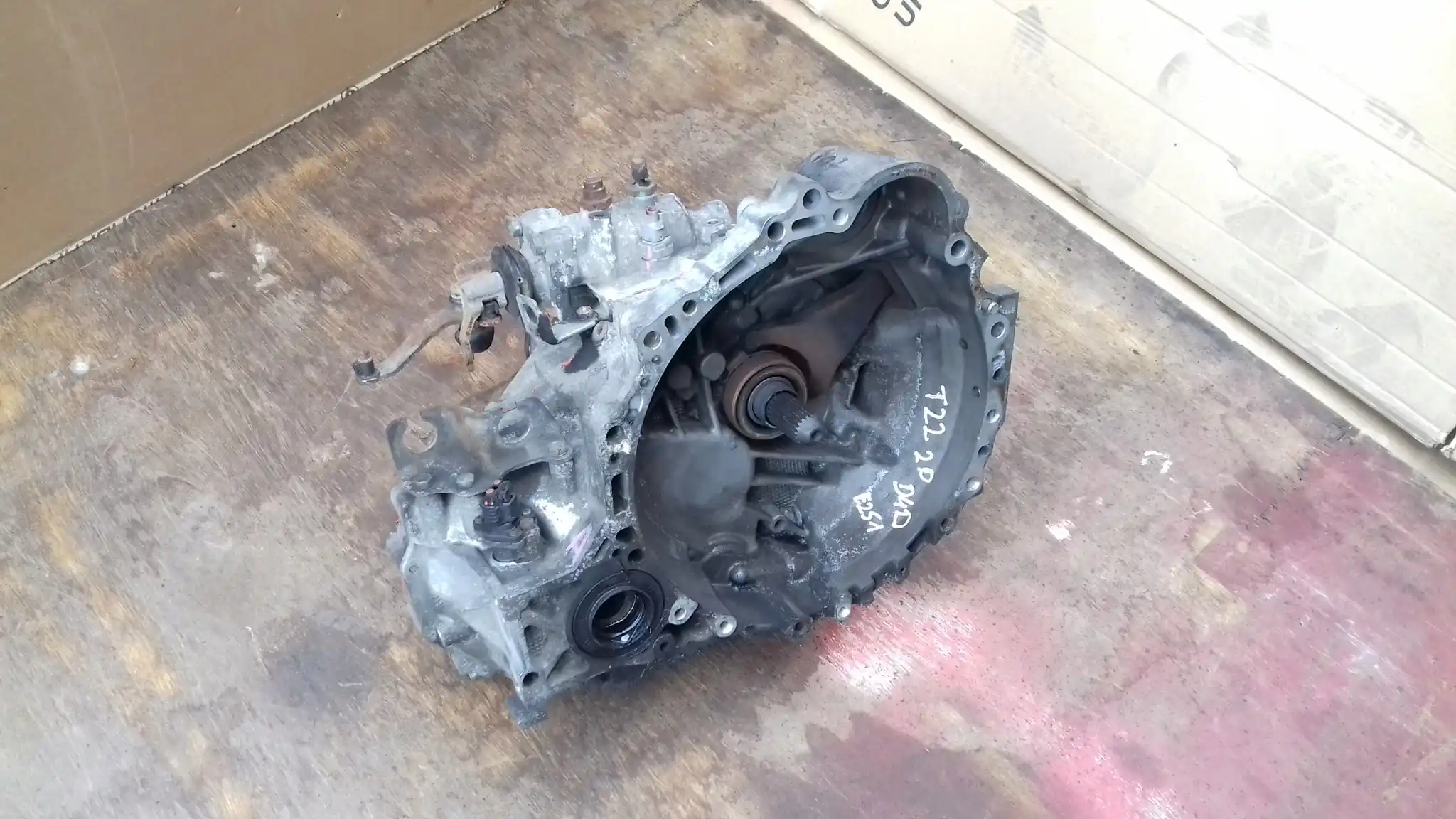 SKRZYNIA BIEGÓW E251 TOYOTA AVENSIS T22 2.0 D4D 97-