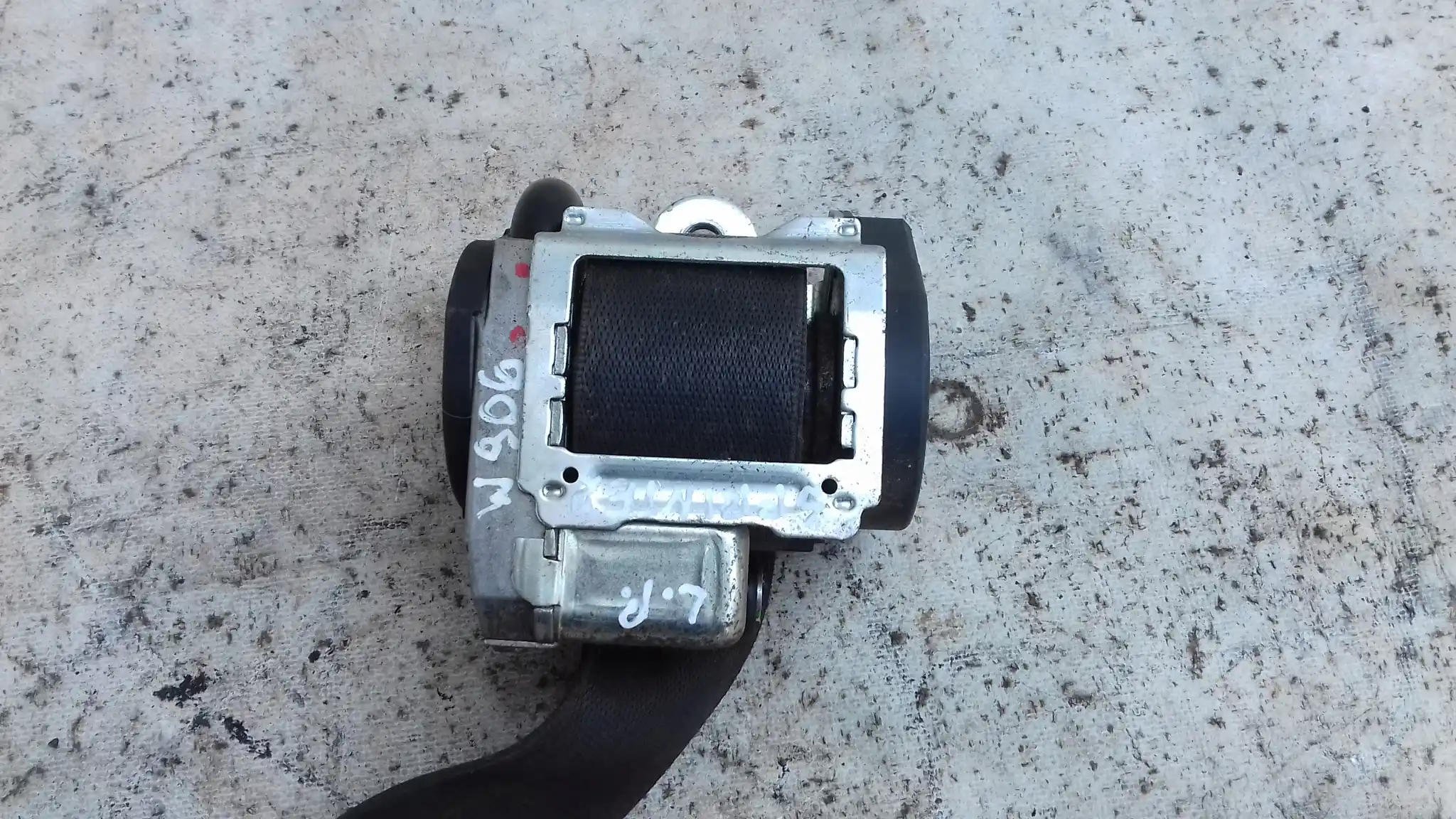 PAS BEZPIECZEŃSTWA LEWY PRZÓD 601384300 MERCEDES SPRINTER W906