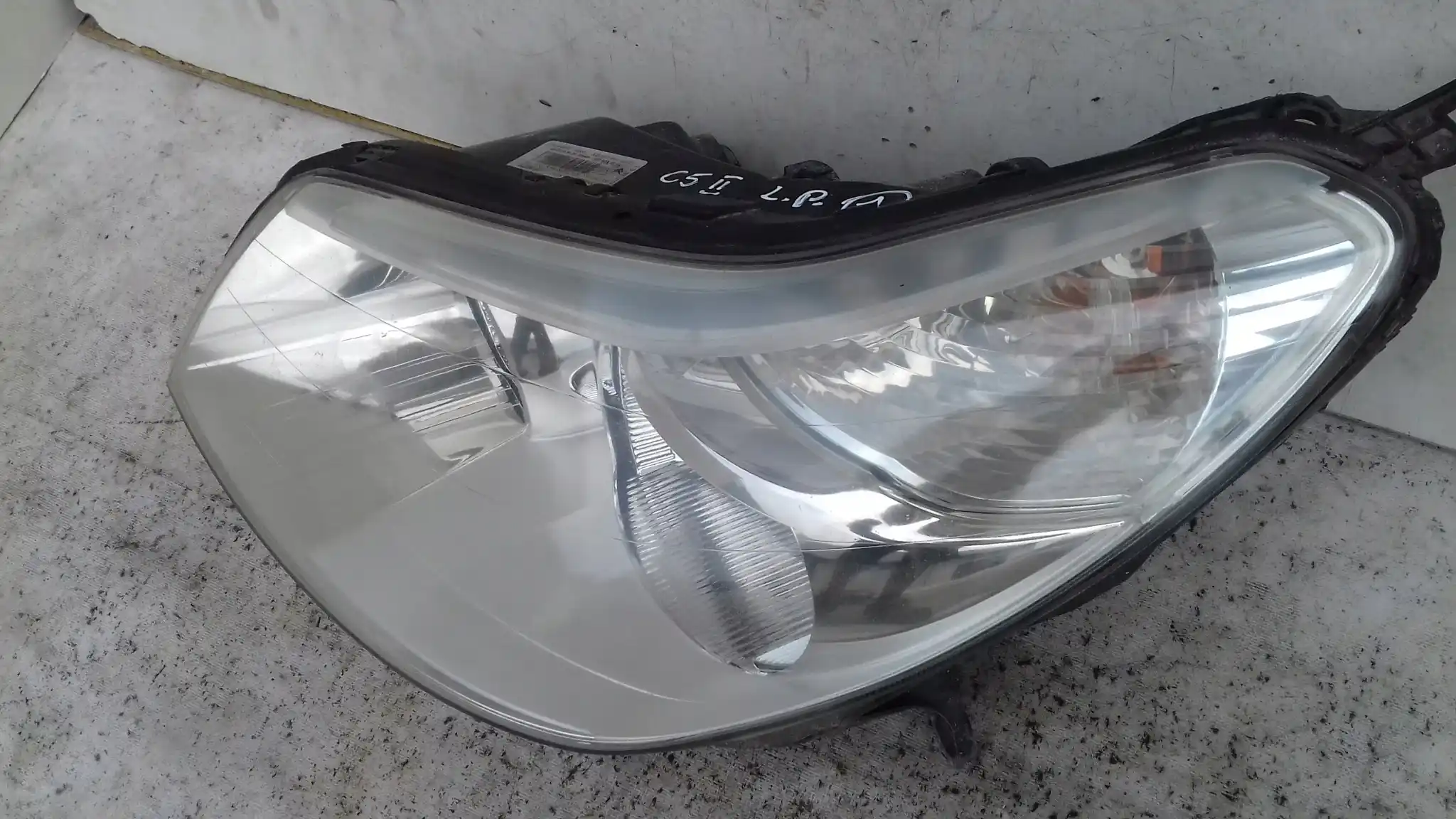 LAMPA LEWY PRZÓD PRZEDNIA 9650055980 CITROEN C5 II 04-08