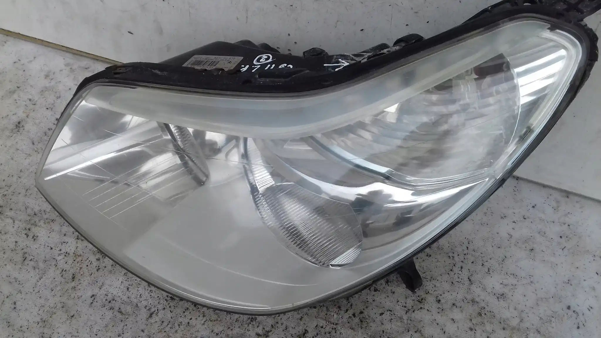 LAMPA LEWY PRZÓD PRZEDNIA 9650055980 CITROEN C5 II 04-08
