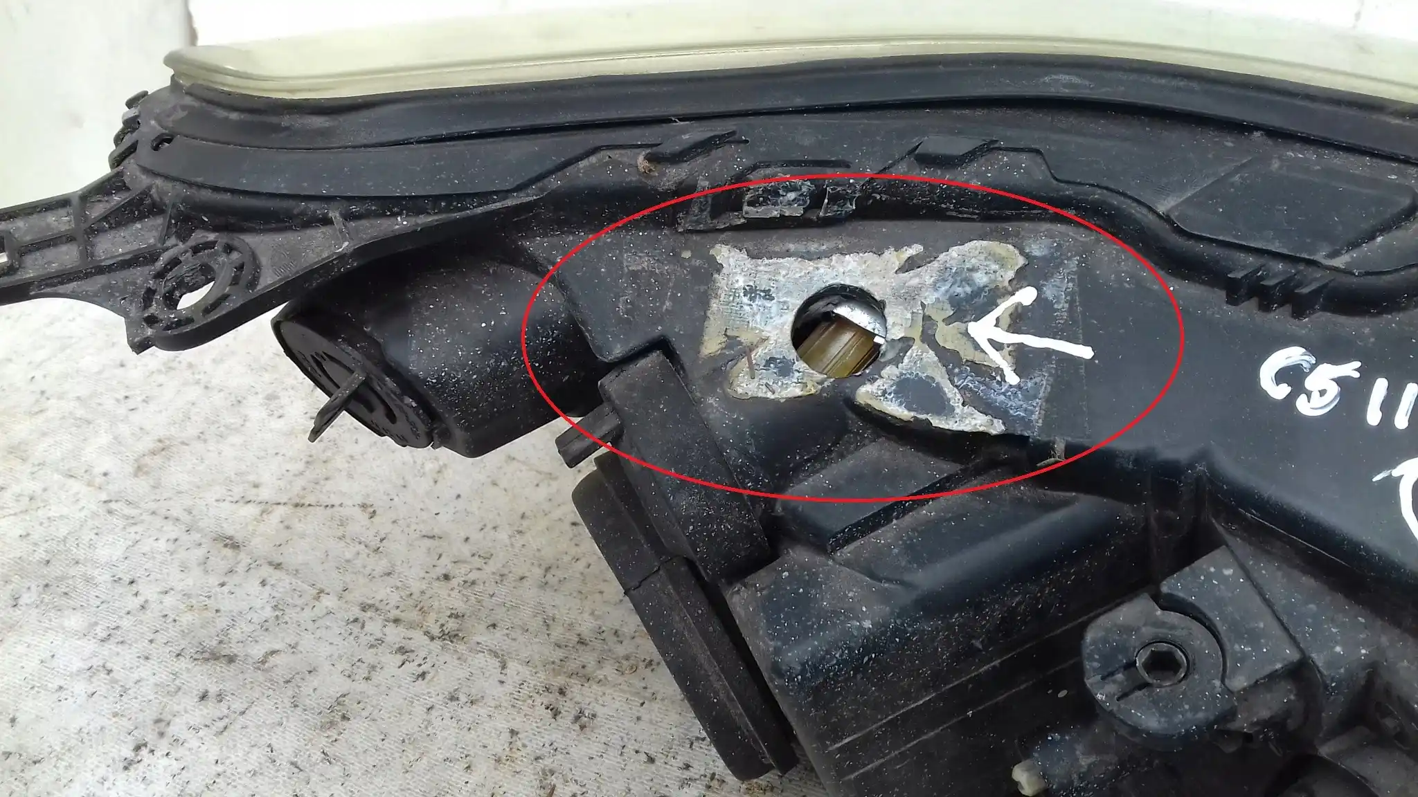 LAMPA LEWY PRZÓD PRZEDNIA 9650055980 CITROEN C5 II 04-08