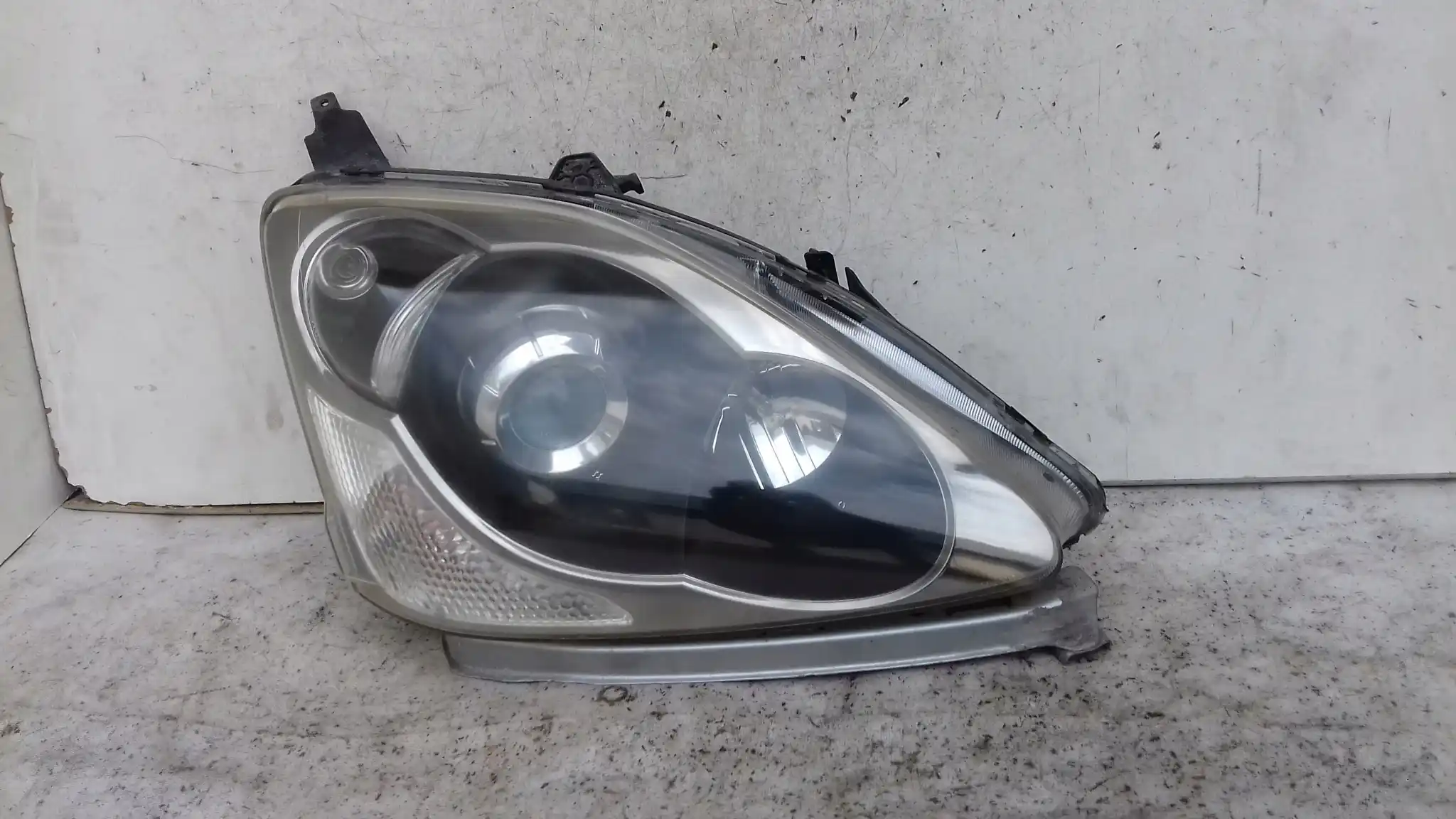 LAMPA PRAWY PRZÓD PRZEDNIA 33100S5TG614 HONDA CIVIC VII LIFT HB 04-06