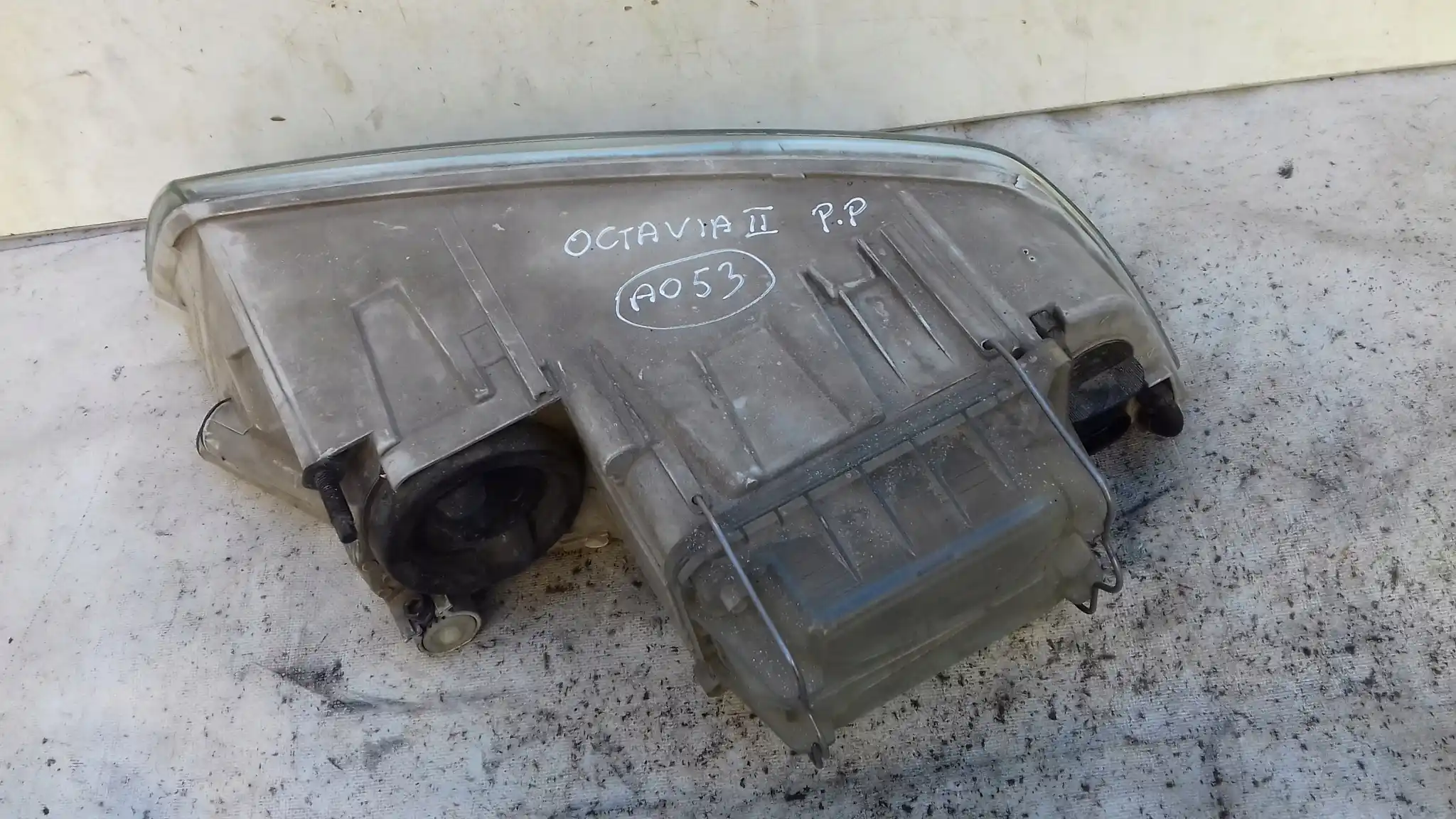 LAMPA PRAWY PRZÓD PRZEDNIA SKODA OCTAVIA II 2 04-08