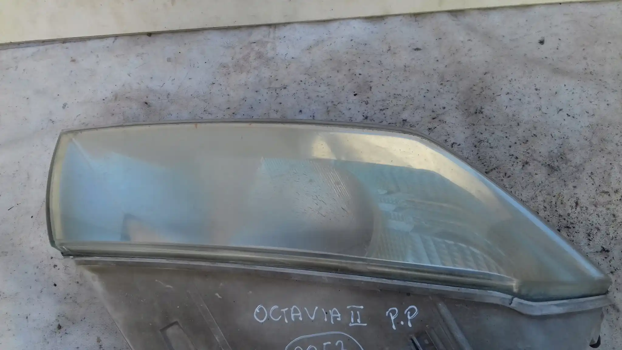LAMPA PRAWY PRZÓD PRZEDNIA SKODA OCTAVIA II 2 04-08