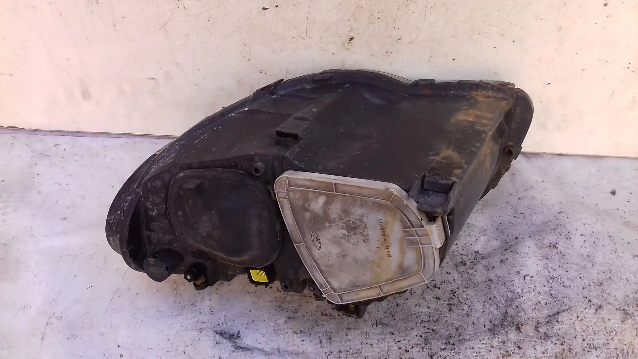 LAMPA PRAWY PRZÓD PRZEDNIA 04857832AB CHRYSLER VOYAGER IV LIFT 05-07