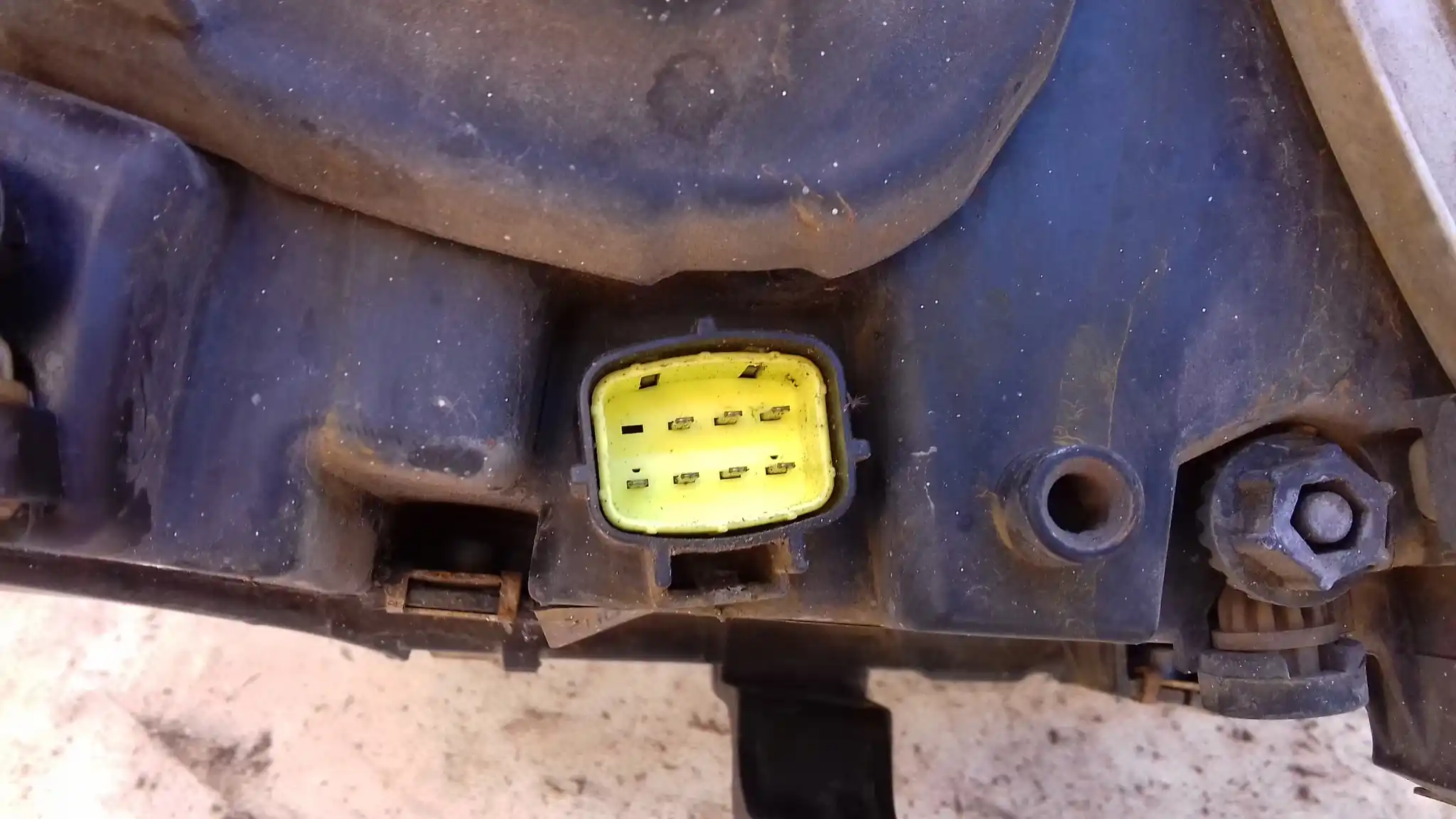 LAMPA PRAWY PRZÓD PRZEDNIA 04857832AB CHRYSLER VOYAGER IV LIFT 05-07