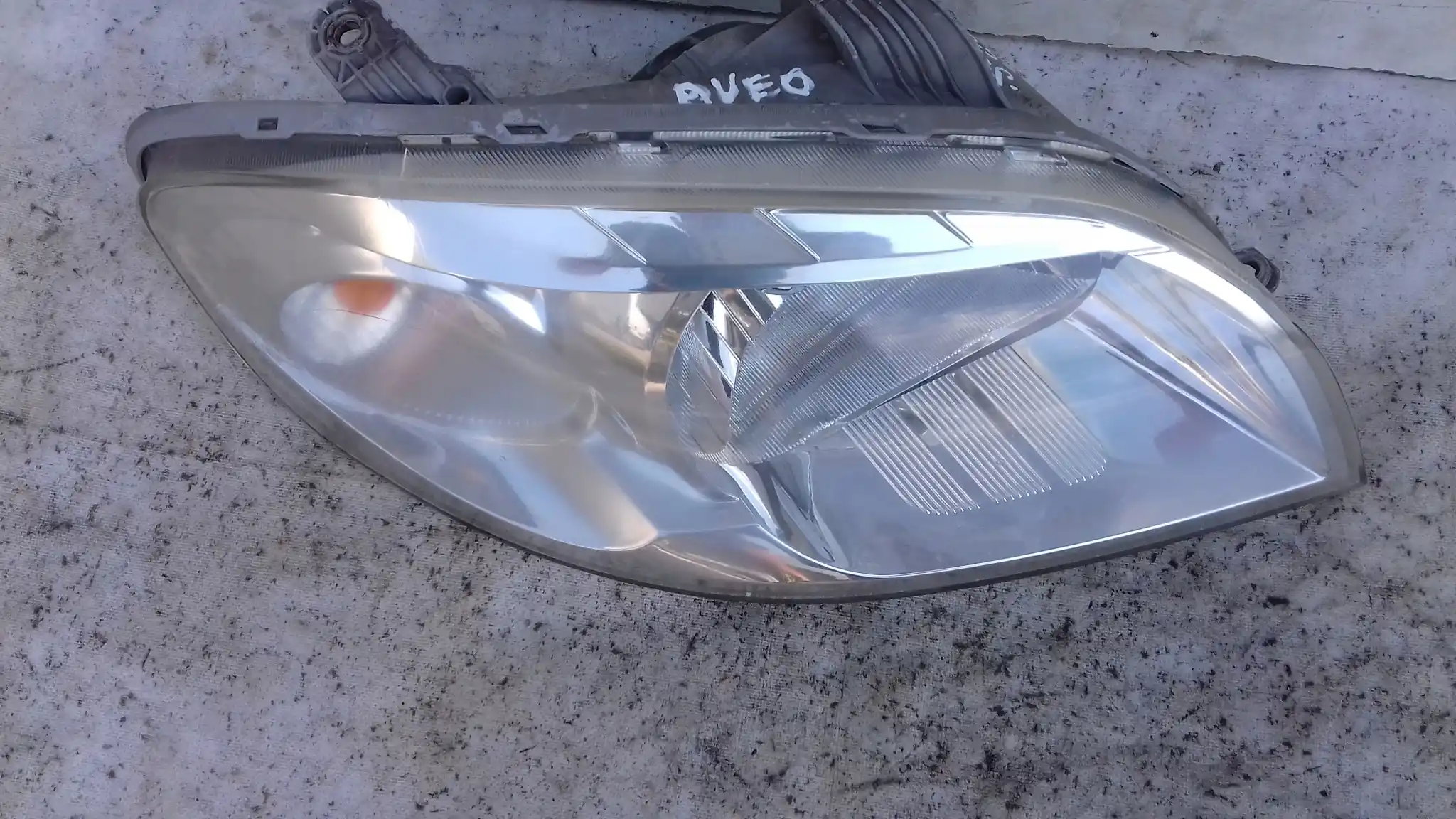 LAMPA PRAWY PRZÓD PRZEDNIA CHEVROLET AVEO T250 SEDAN 05-