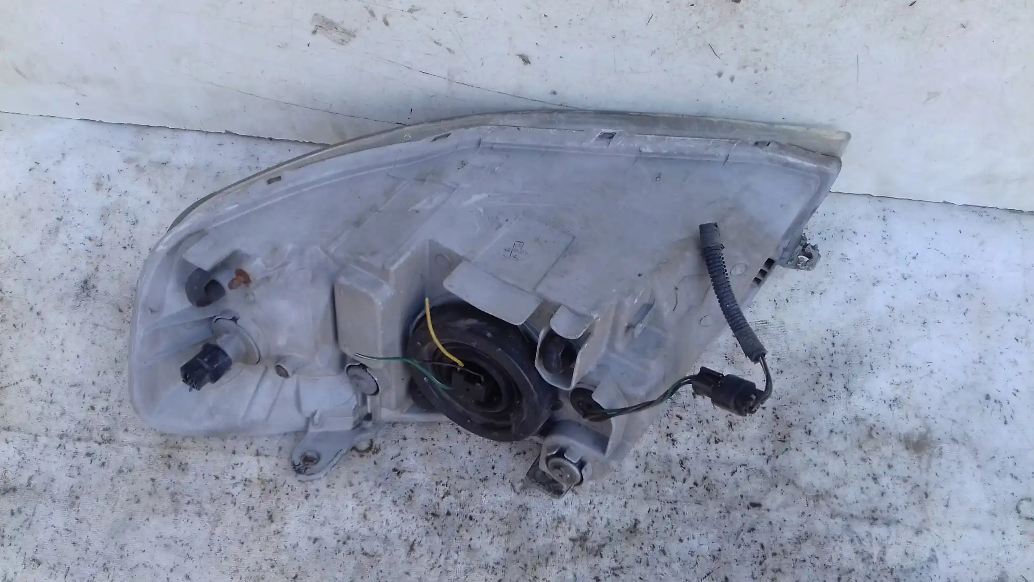LAMPA PRAWY PRZÓD PRZEDNIA CHEVROLET AVEO T250 SEDAN 05-